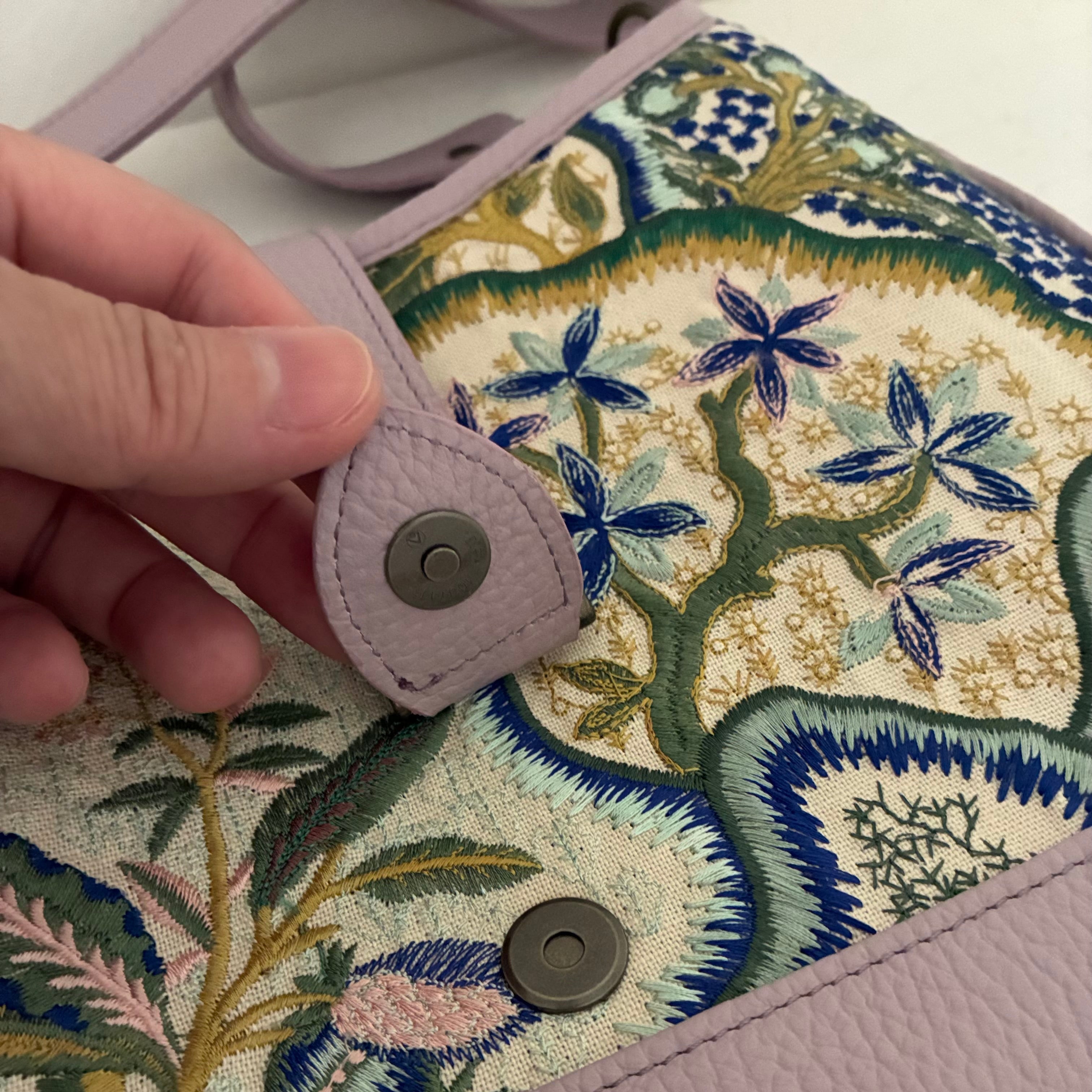 フレンチエンブロイダリー XL / クロワッサンポシェット