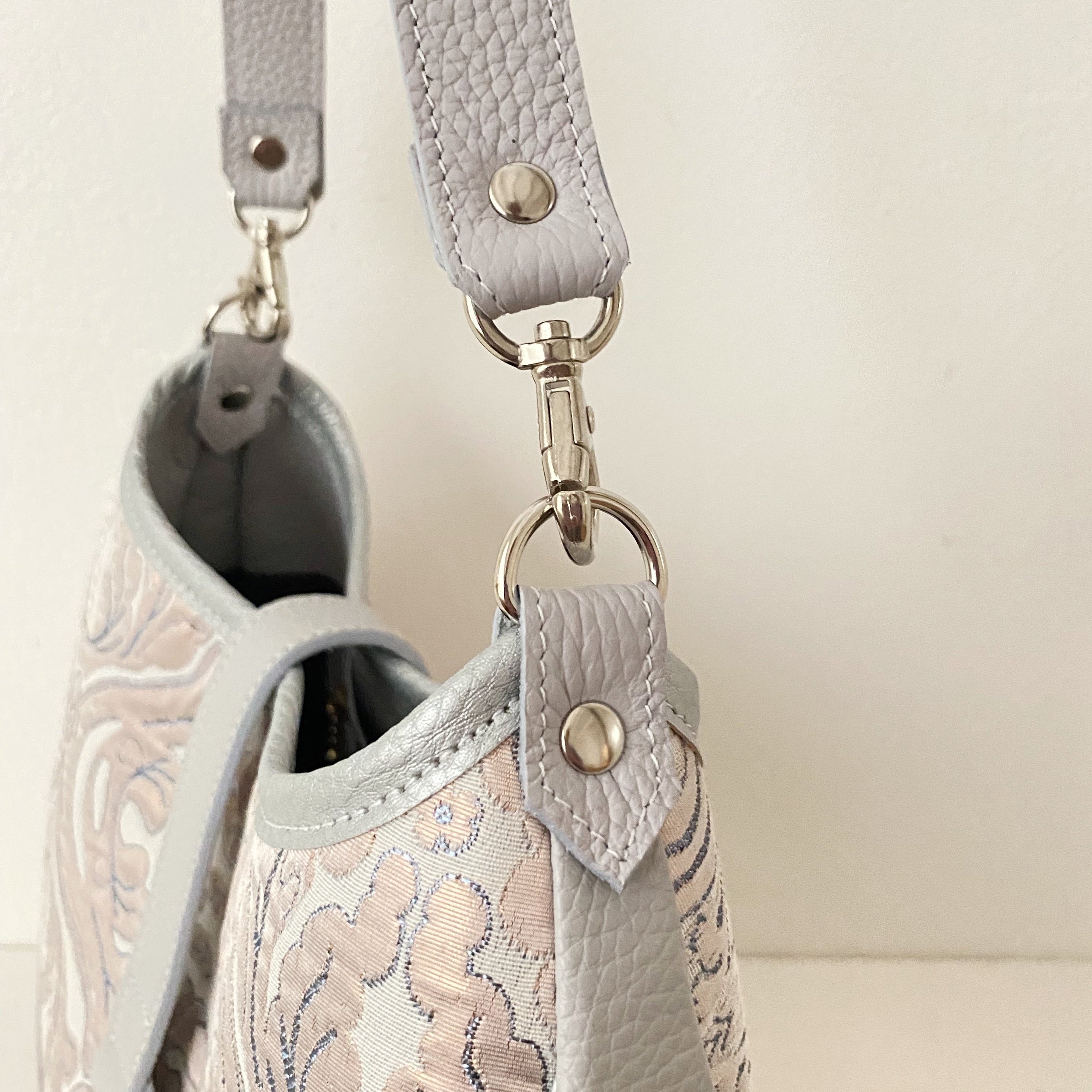 シルバーピンクダマスク S / クロワッサンポシェット