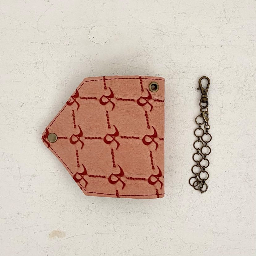 ピンク型押しレザー / マスクケース