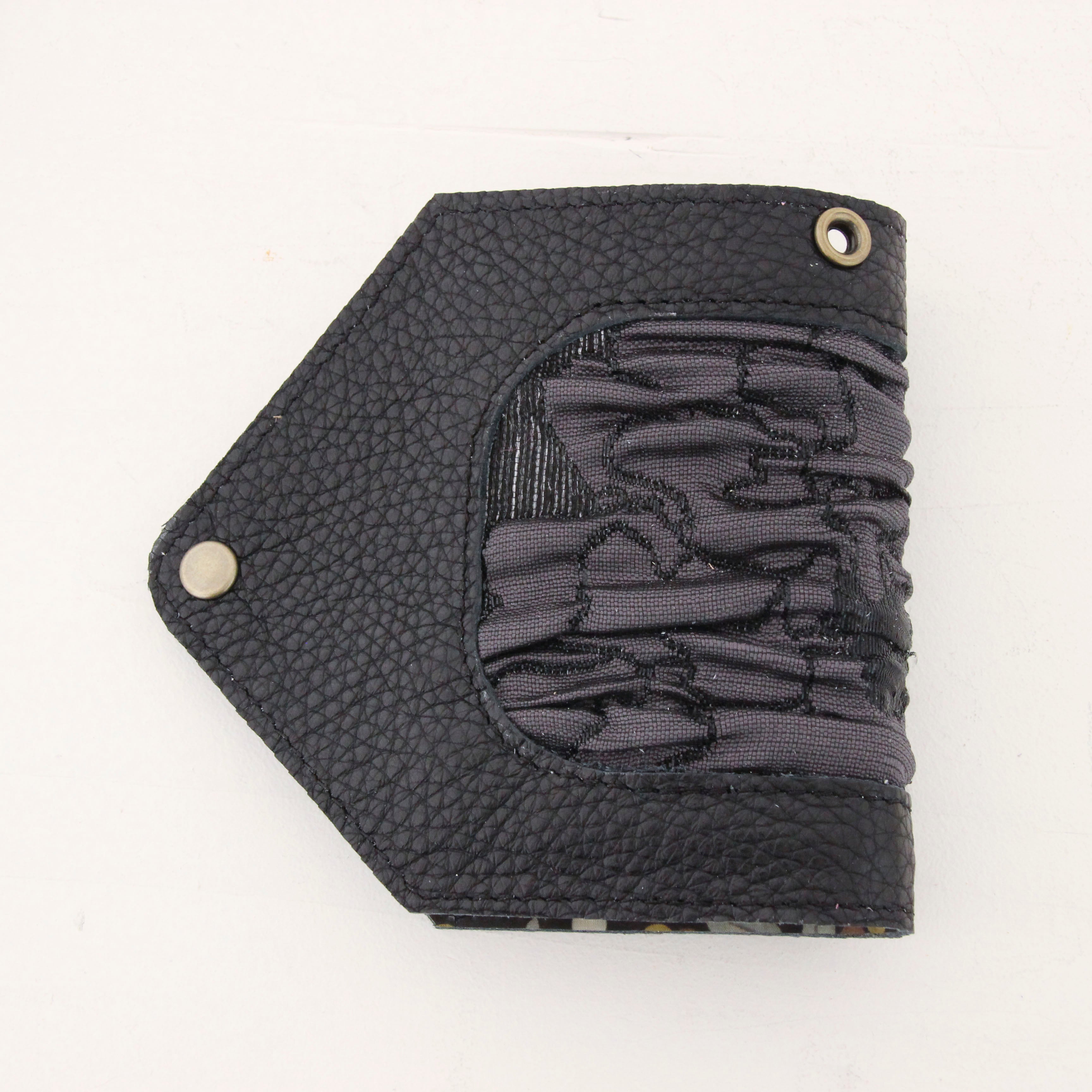 ブラックシマー×プラダブラックフラワー / マスクケース