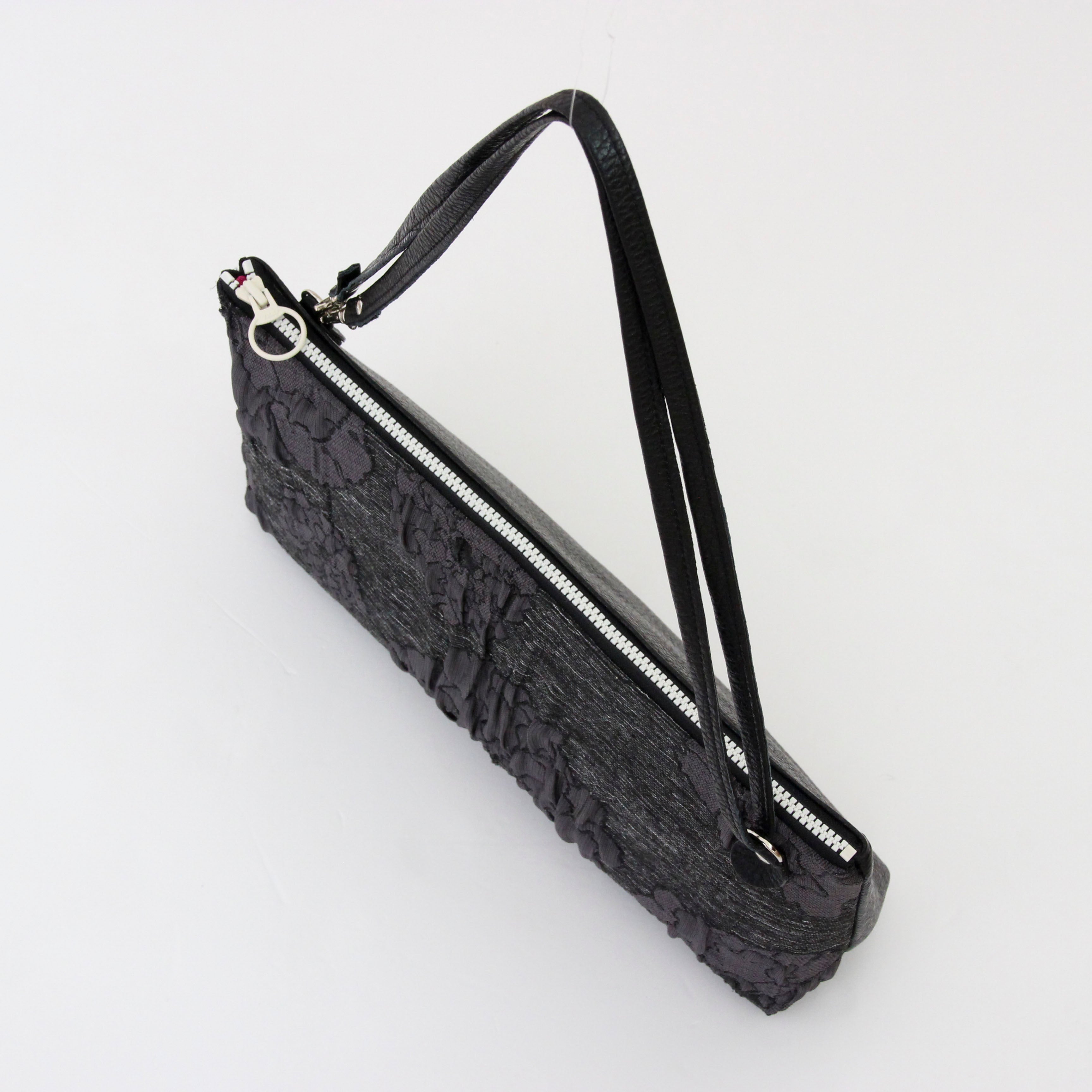 プラダブラックフラワー / フラットポシェット