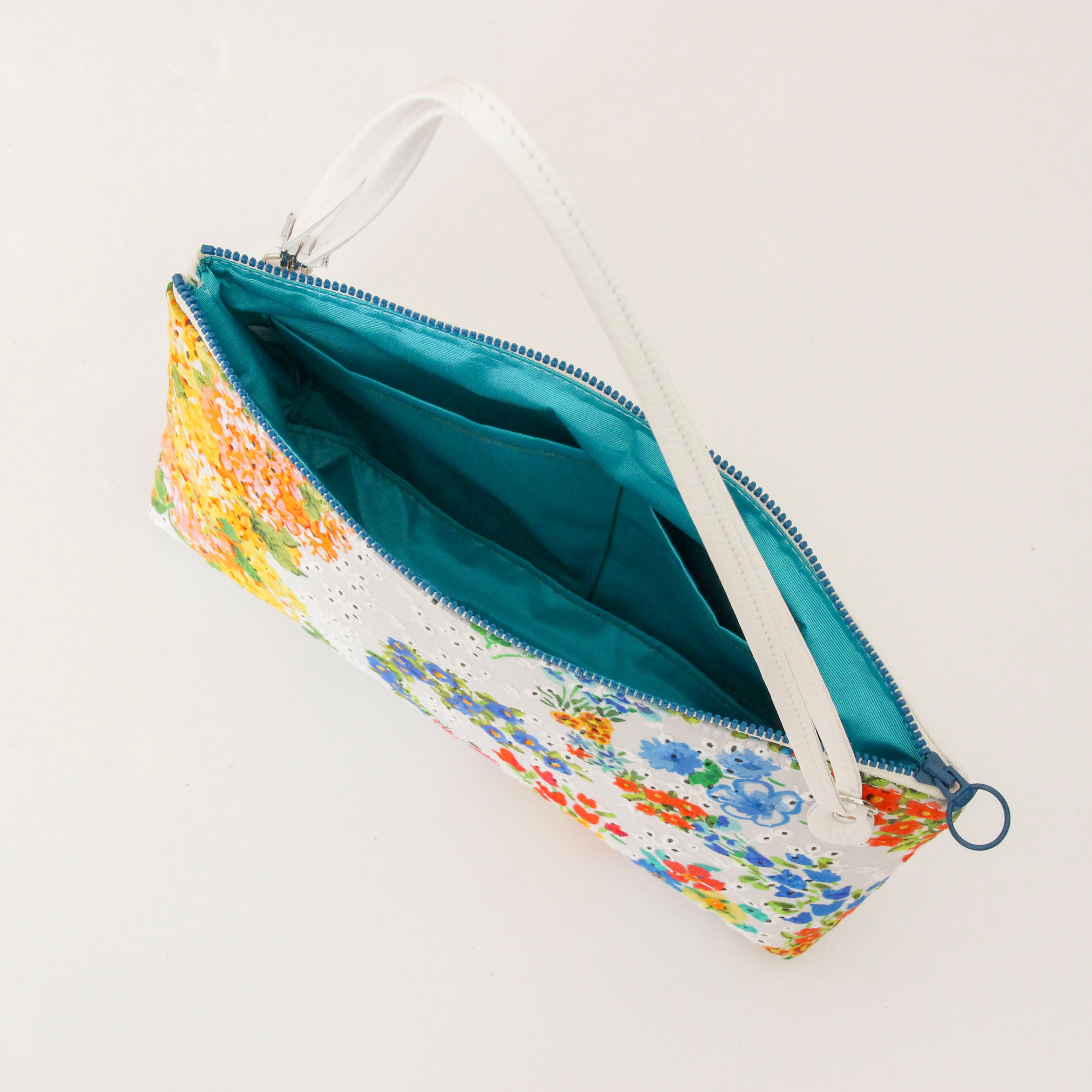 グッチフラワーレース×ピュアホワイトXL / フラットポシェット