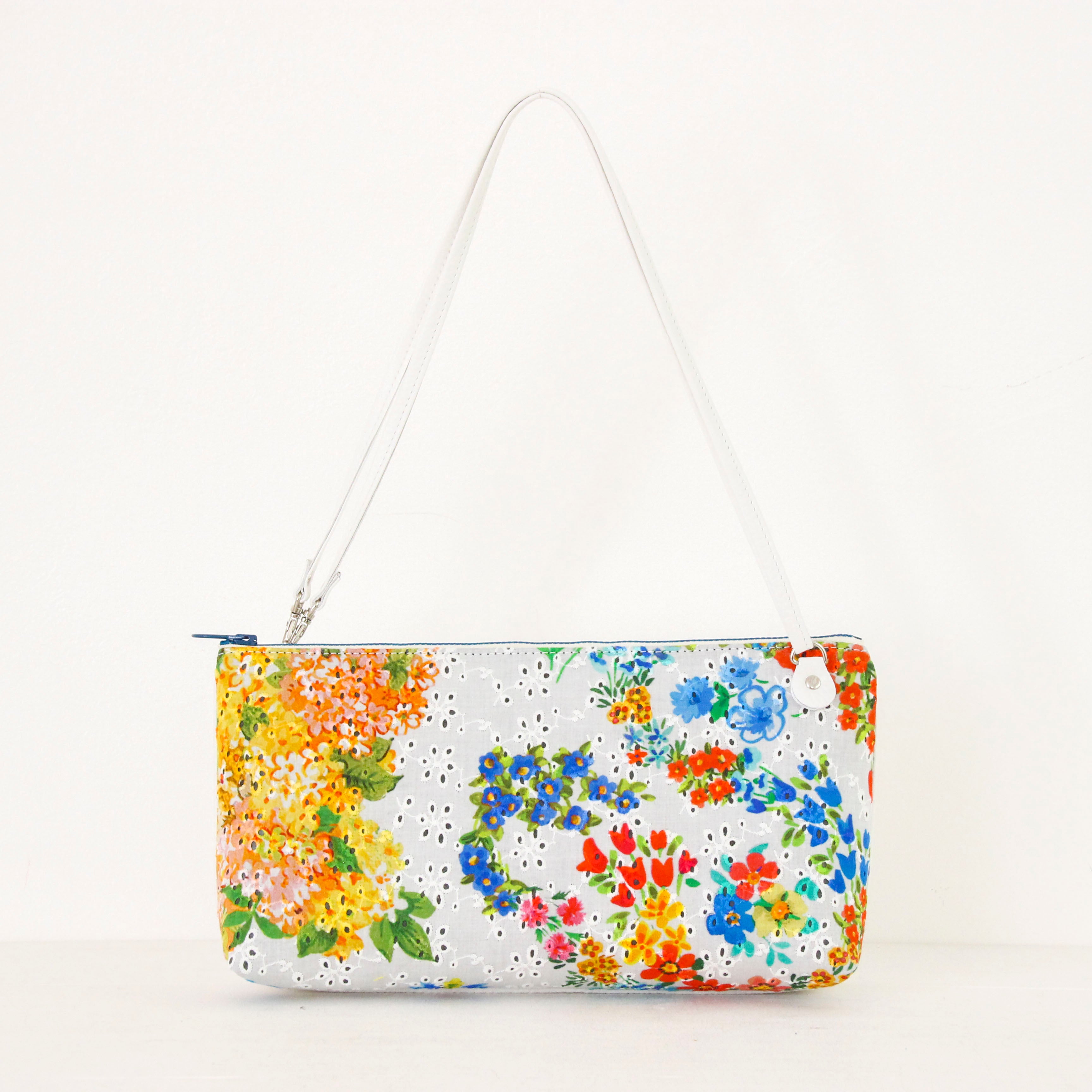 グッチフラワーレース×ピュアホワイトXL / フラットポシェット