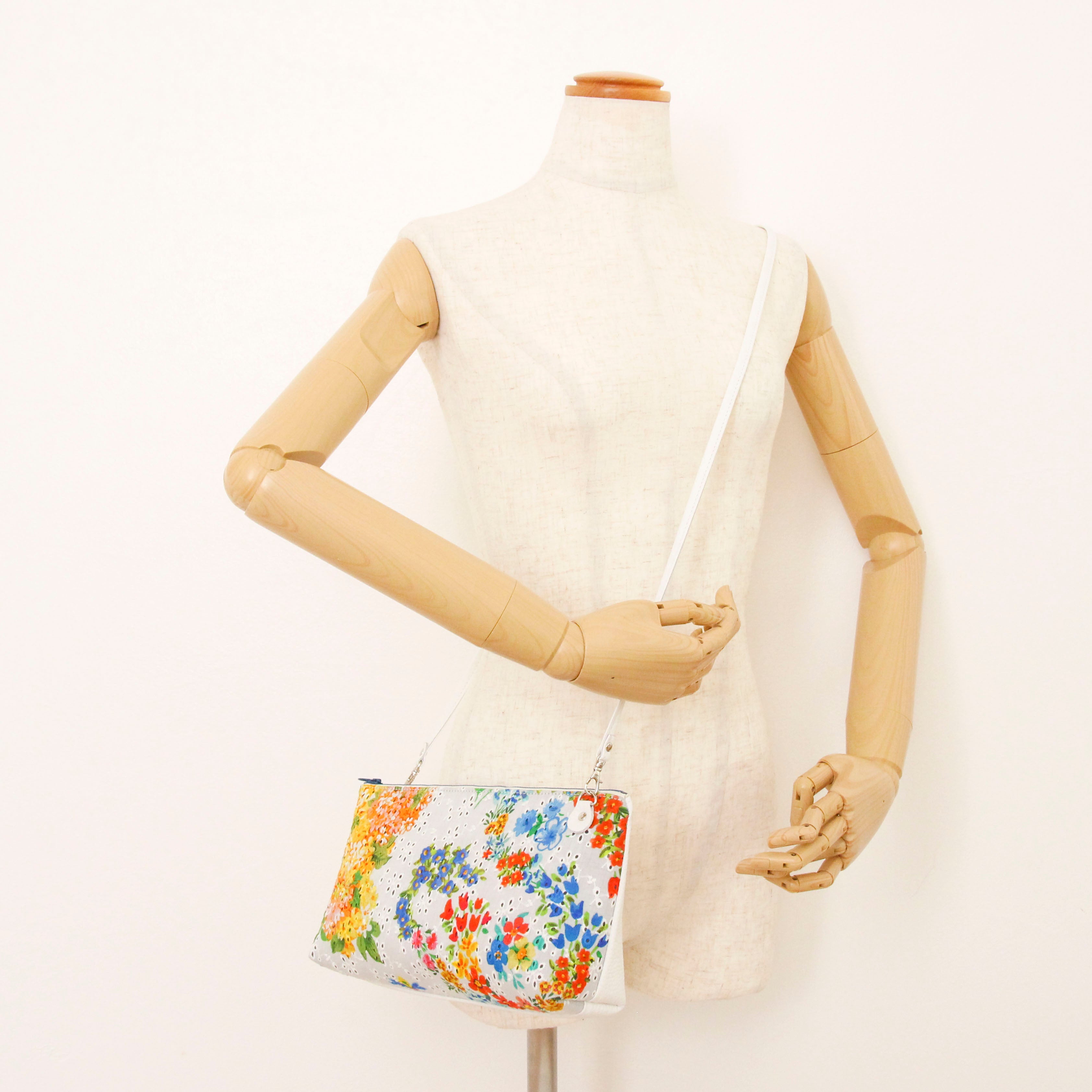 グッチフラワーレース×ピュアホワイトXL / フラットポシェット