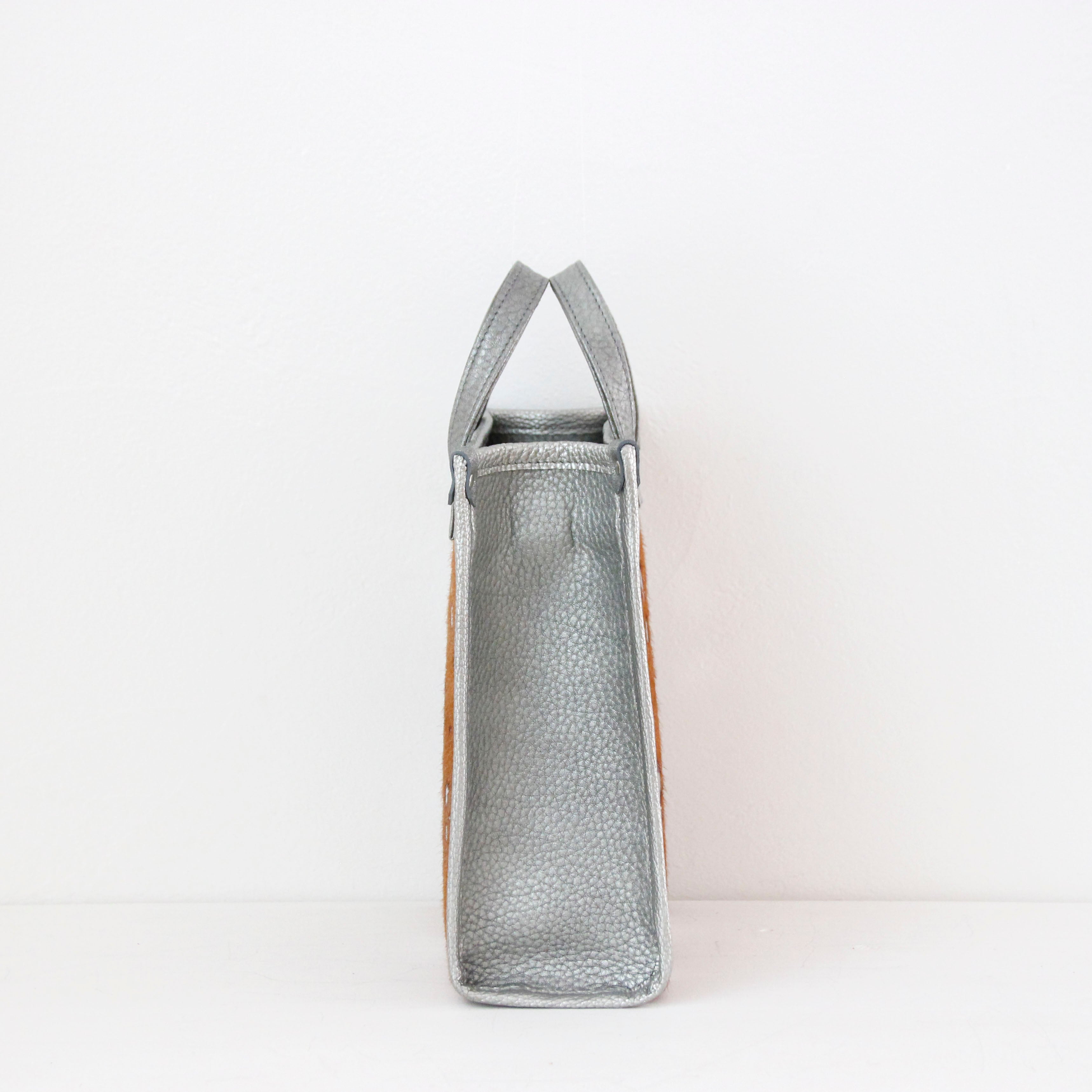 ブラウン起毛シルバー箔×シルバー LXL / バーティカルトート トールS