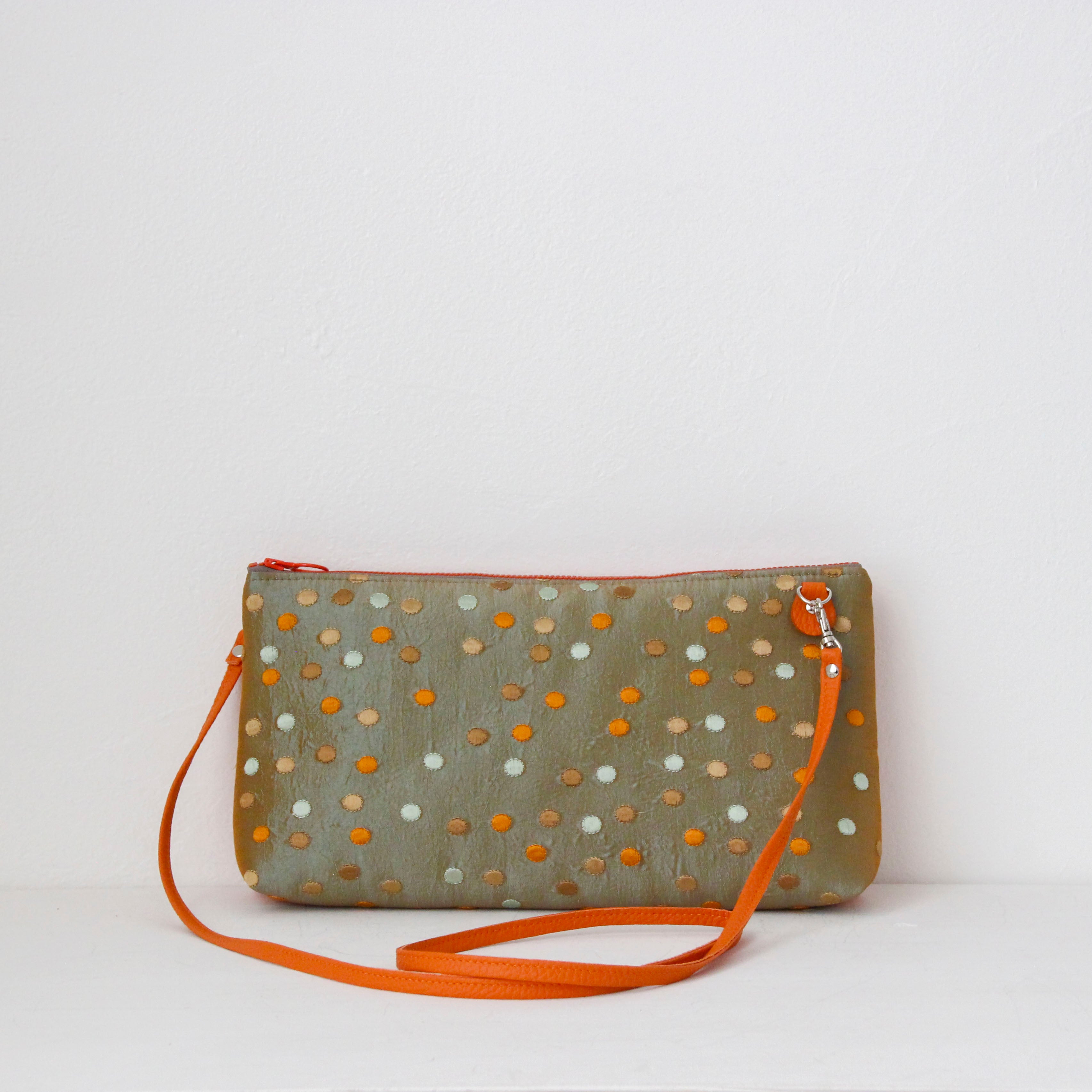 ベージュブラウンドット S ×オレンジ / フラットポシェット