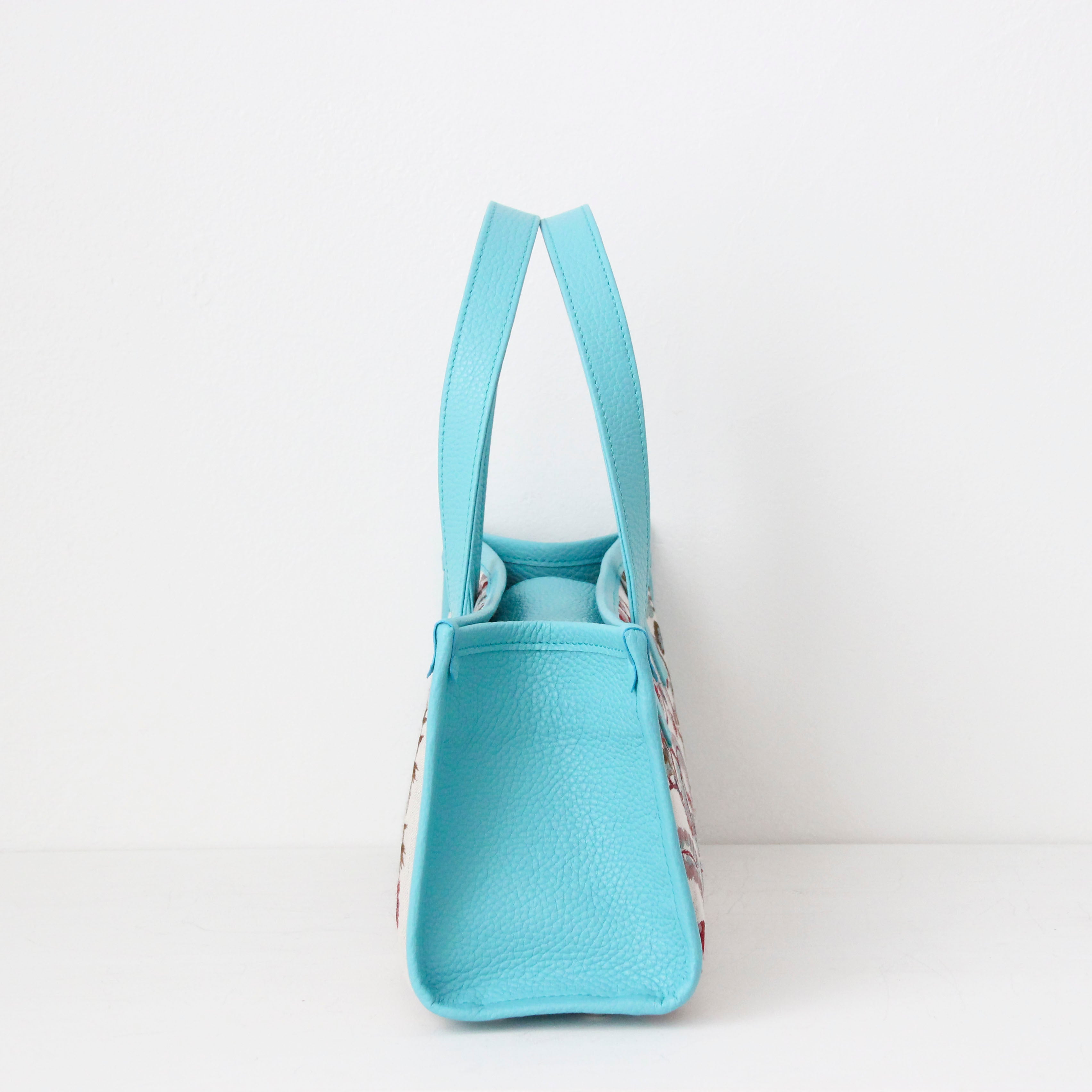 スプリングプランツホワイトベース LXL ×アクア / バーティカルトート ショート