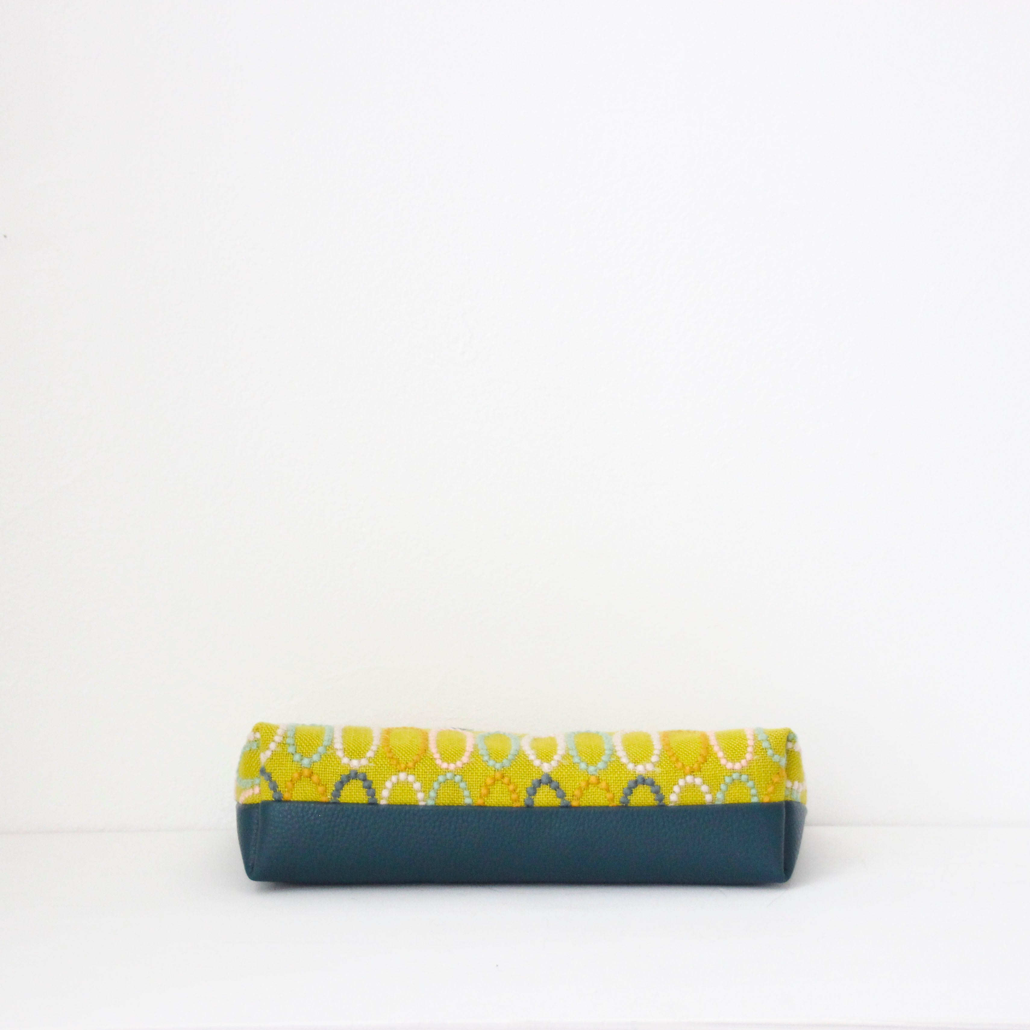 mina's オーバルマスタード SXL / フラットポシェット