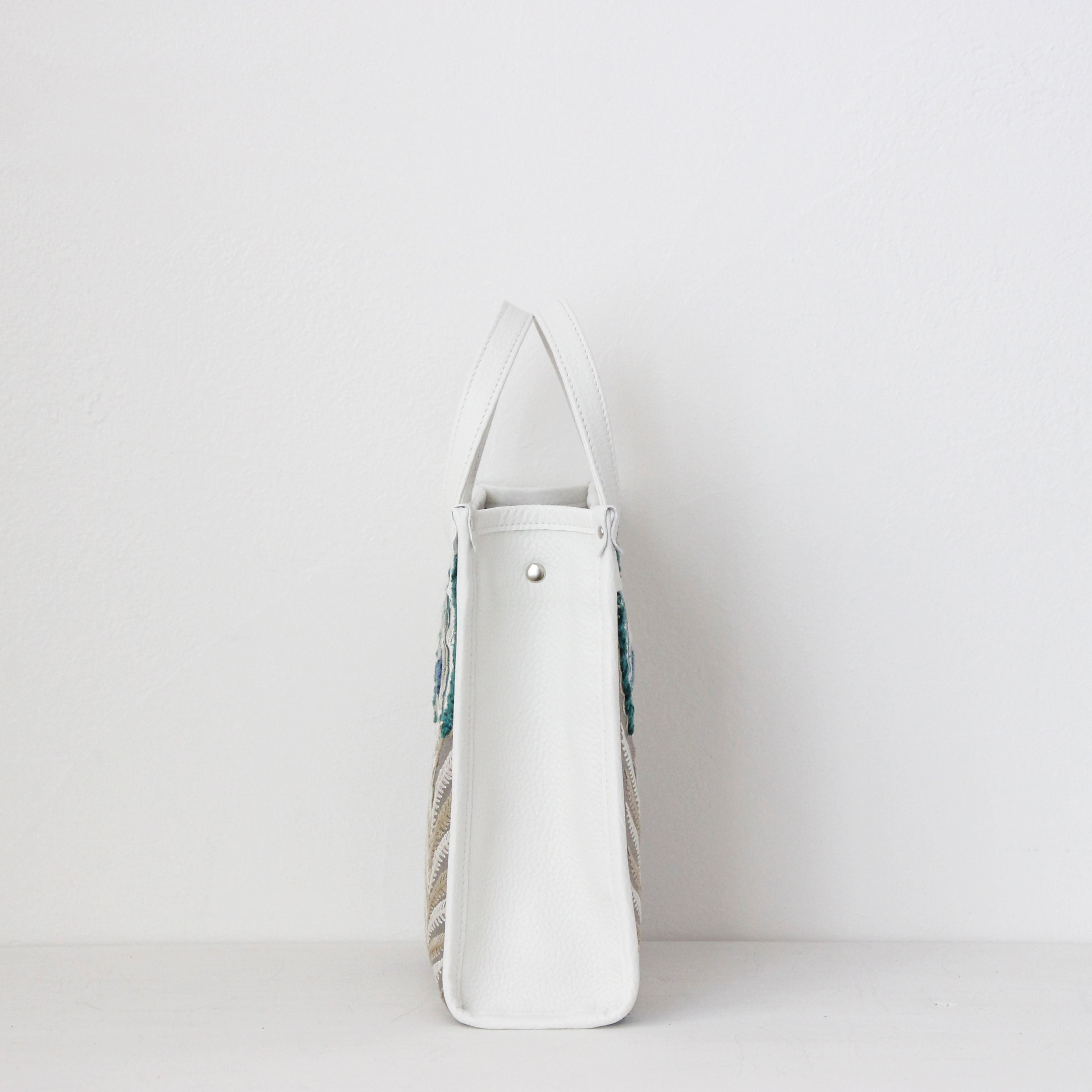 ターコイズピーコックフェザー XL ×ピュアホワイト / バーティカルトート トールS