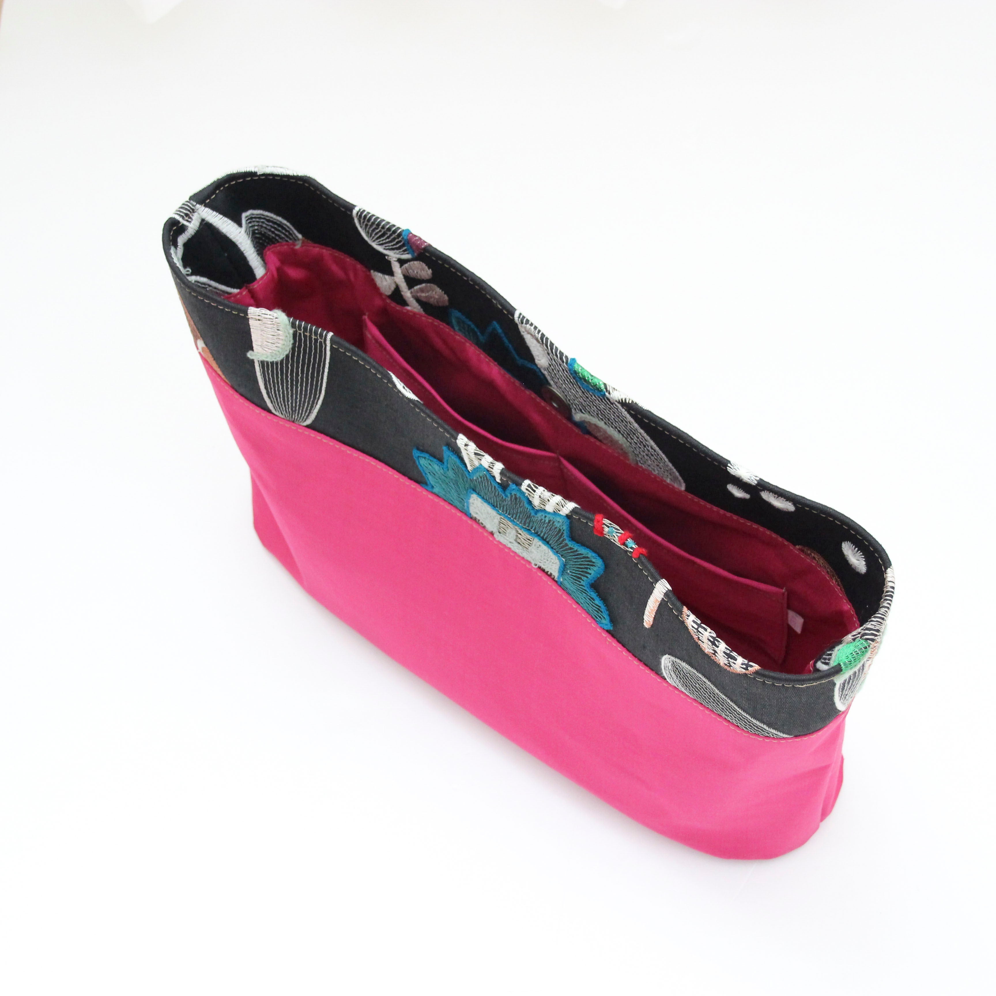 黒リネン刺繍 / インナーバッグ /かごバッグ Mサイズ用 / SXL