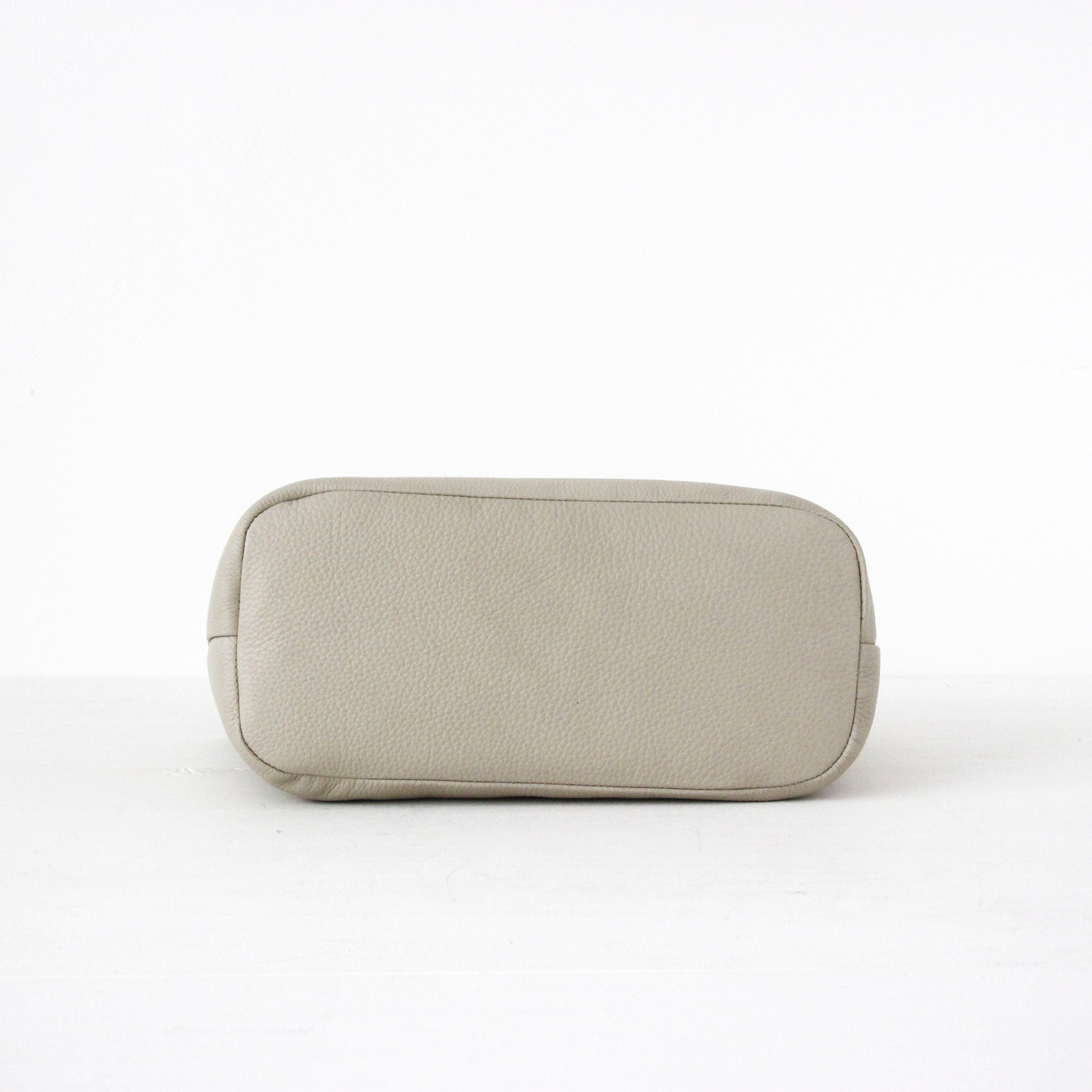 オフホワイト / シンプルレザートート