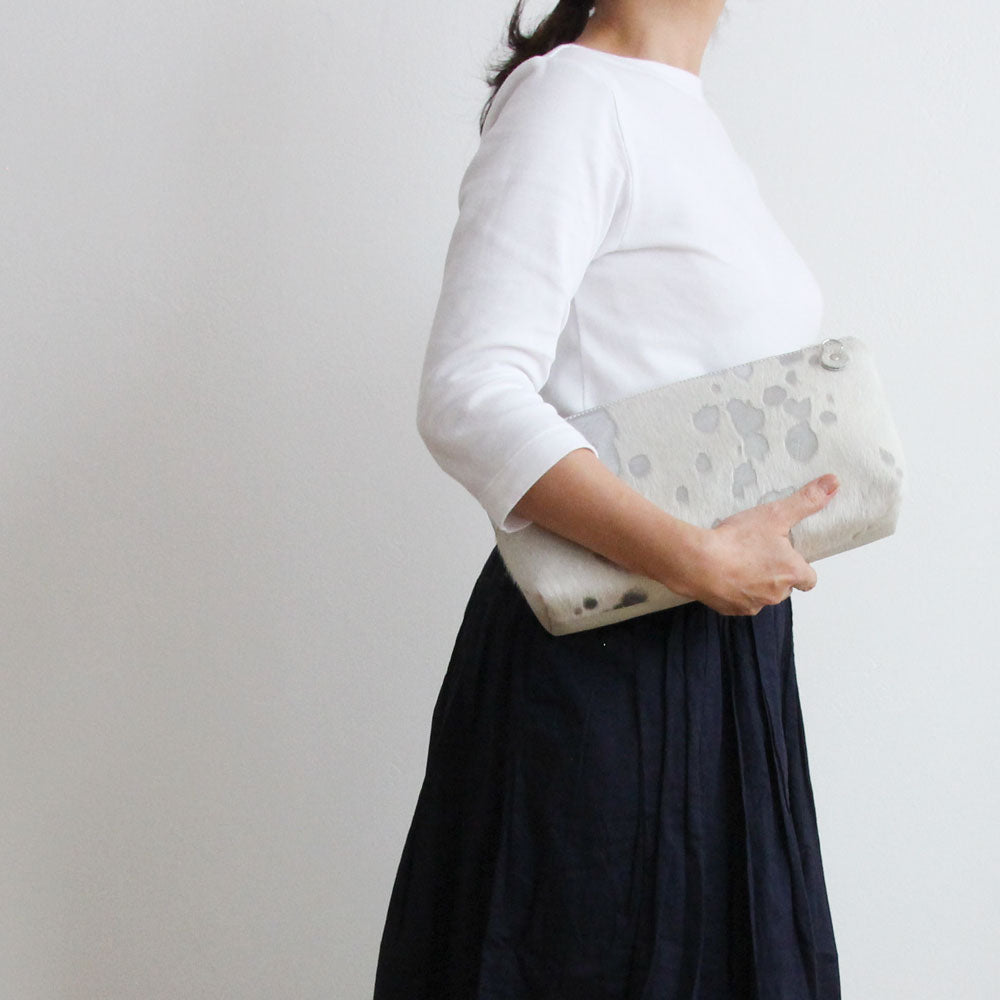 ホワイト起毛×シルバー / フラットポシェット