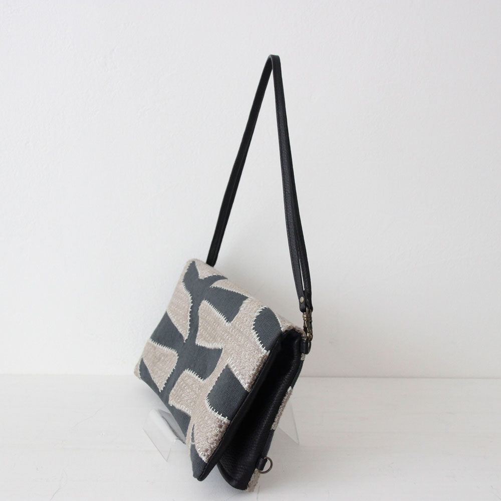 ベルベットアップリケ・グレー / マルチウェイポシェット