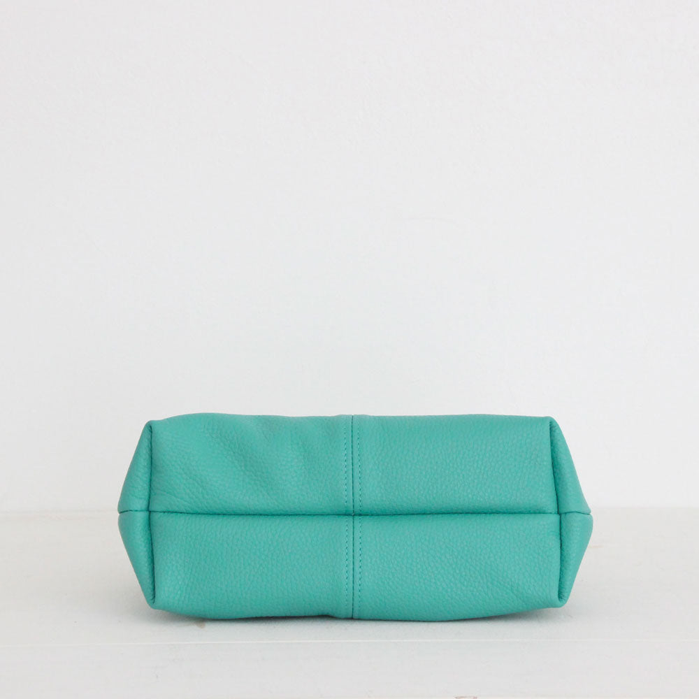 エメラルド / 口金レザーポシェットM