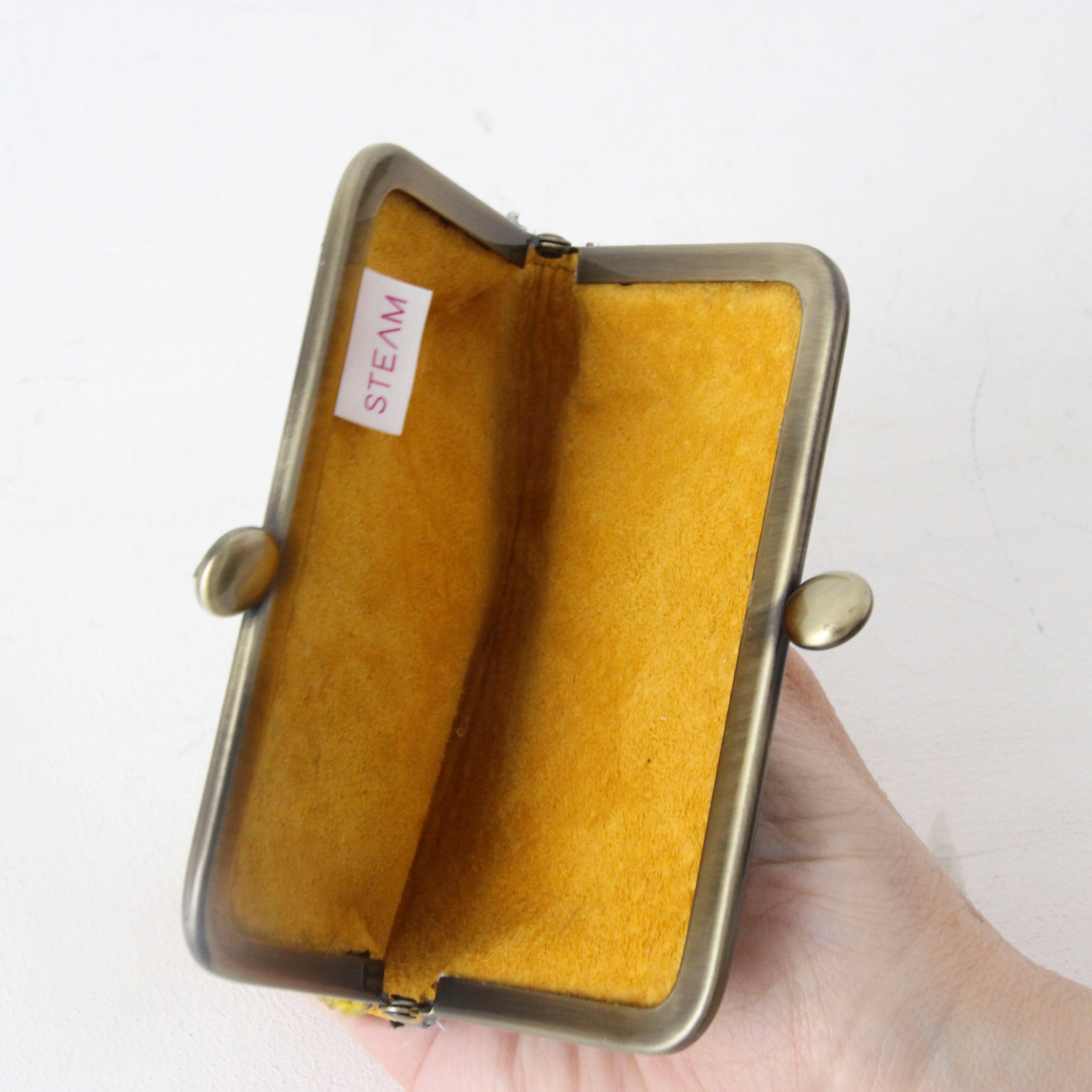 黒リネン刺繍 / カードケース