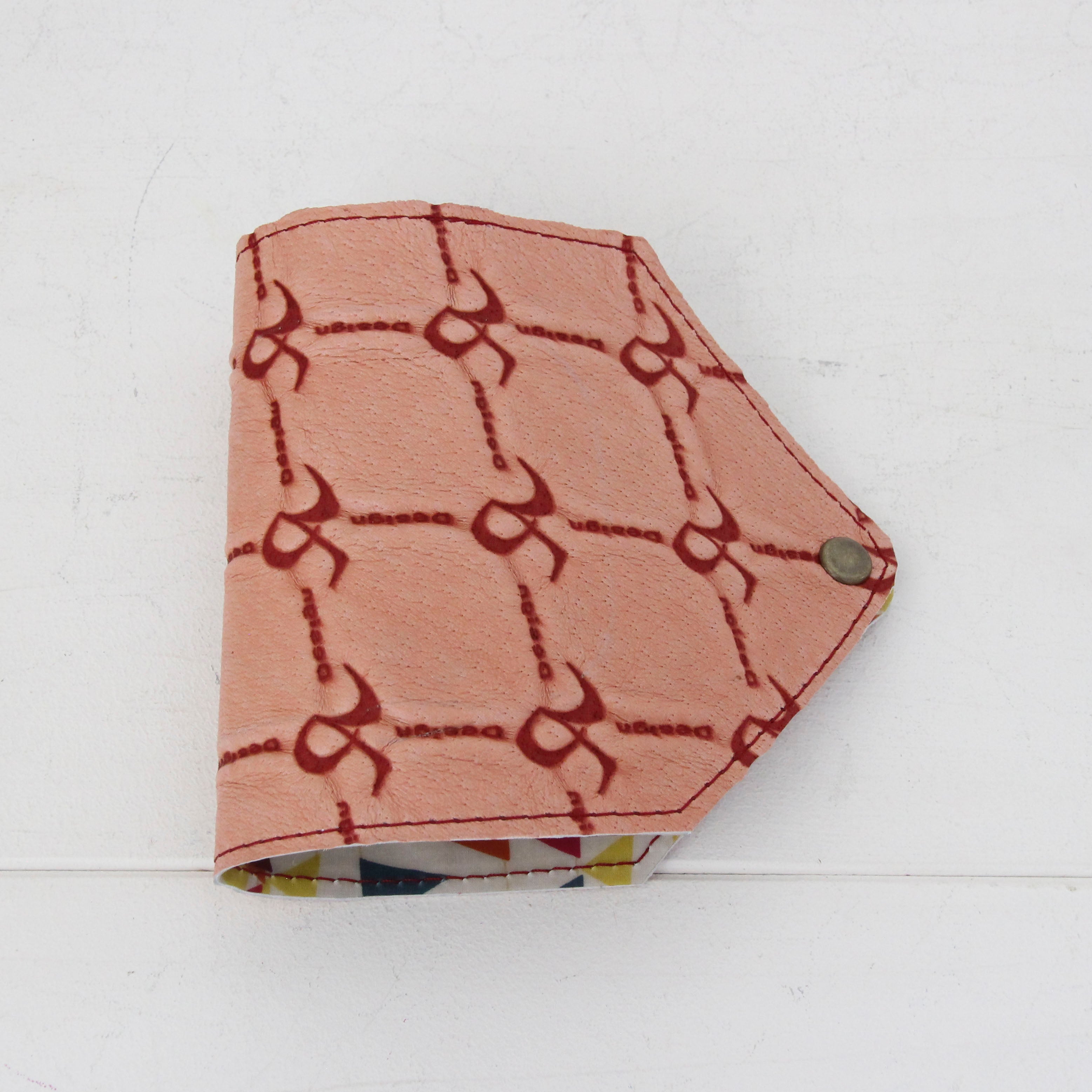 ピンク型押しレザー / マスクケース