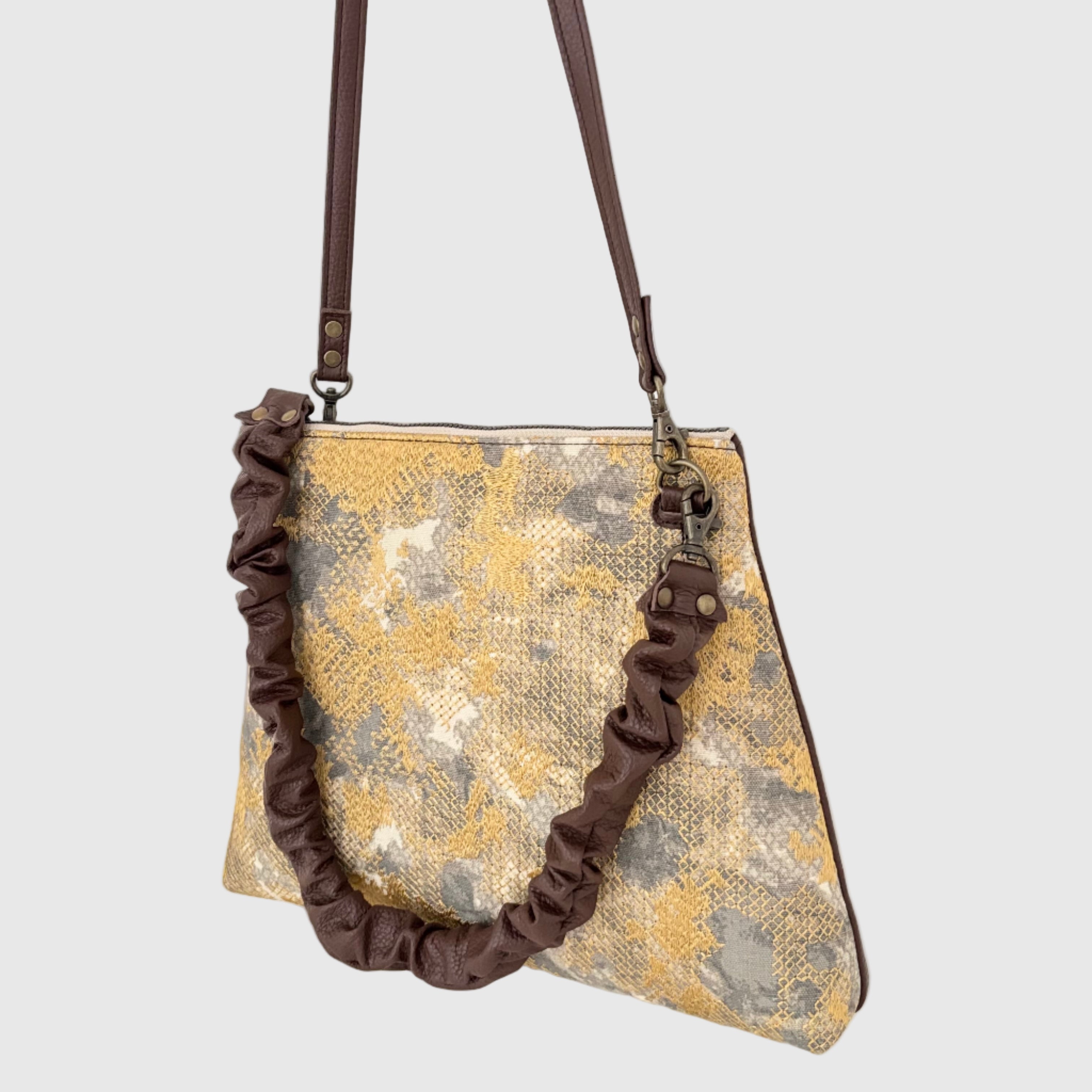 マーブルクロスステッチゴールド L / フラットポシェットM