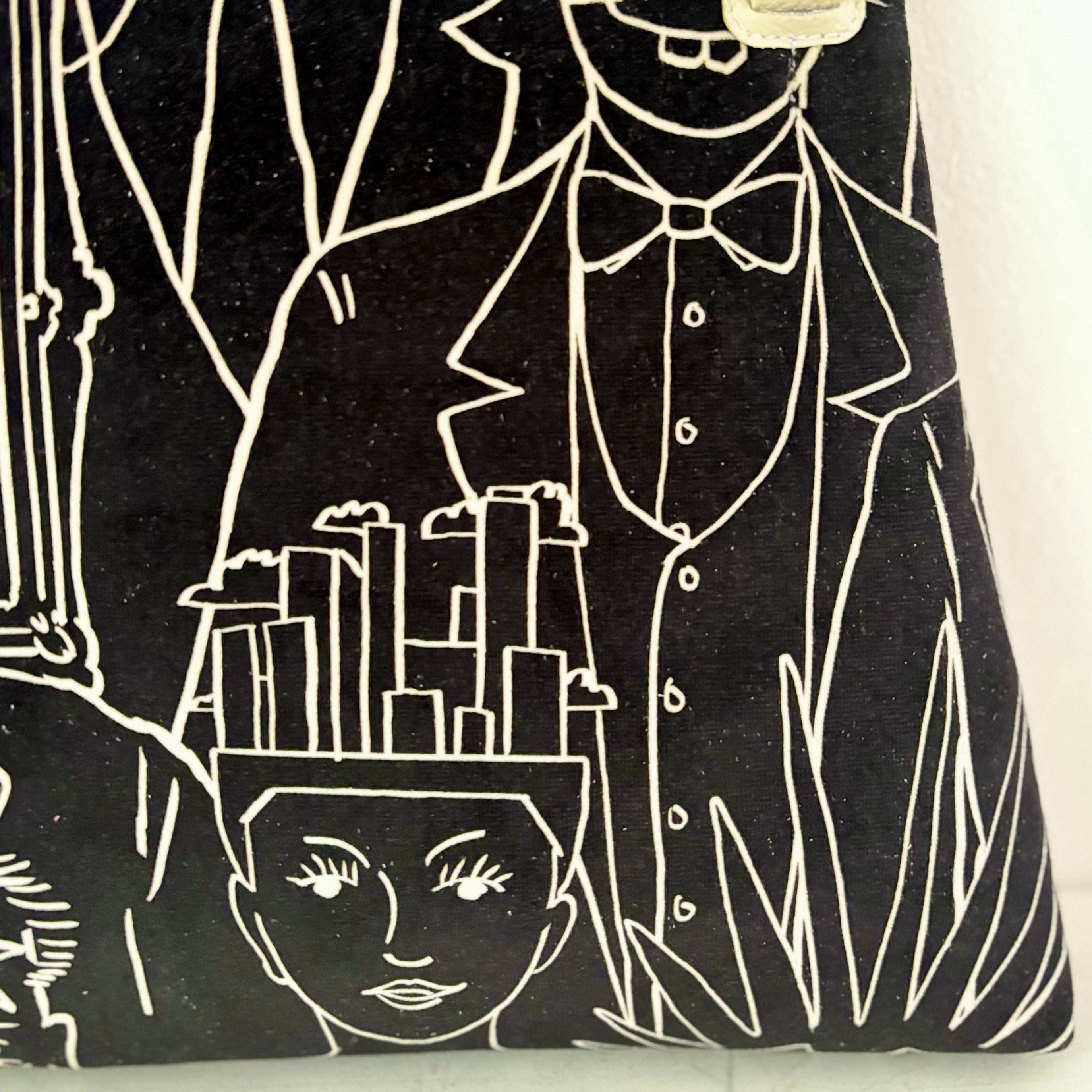 ファニーフェイス XL / フラットポシェットM