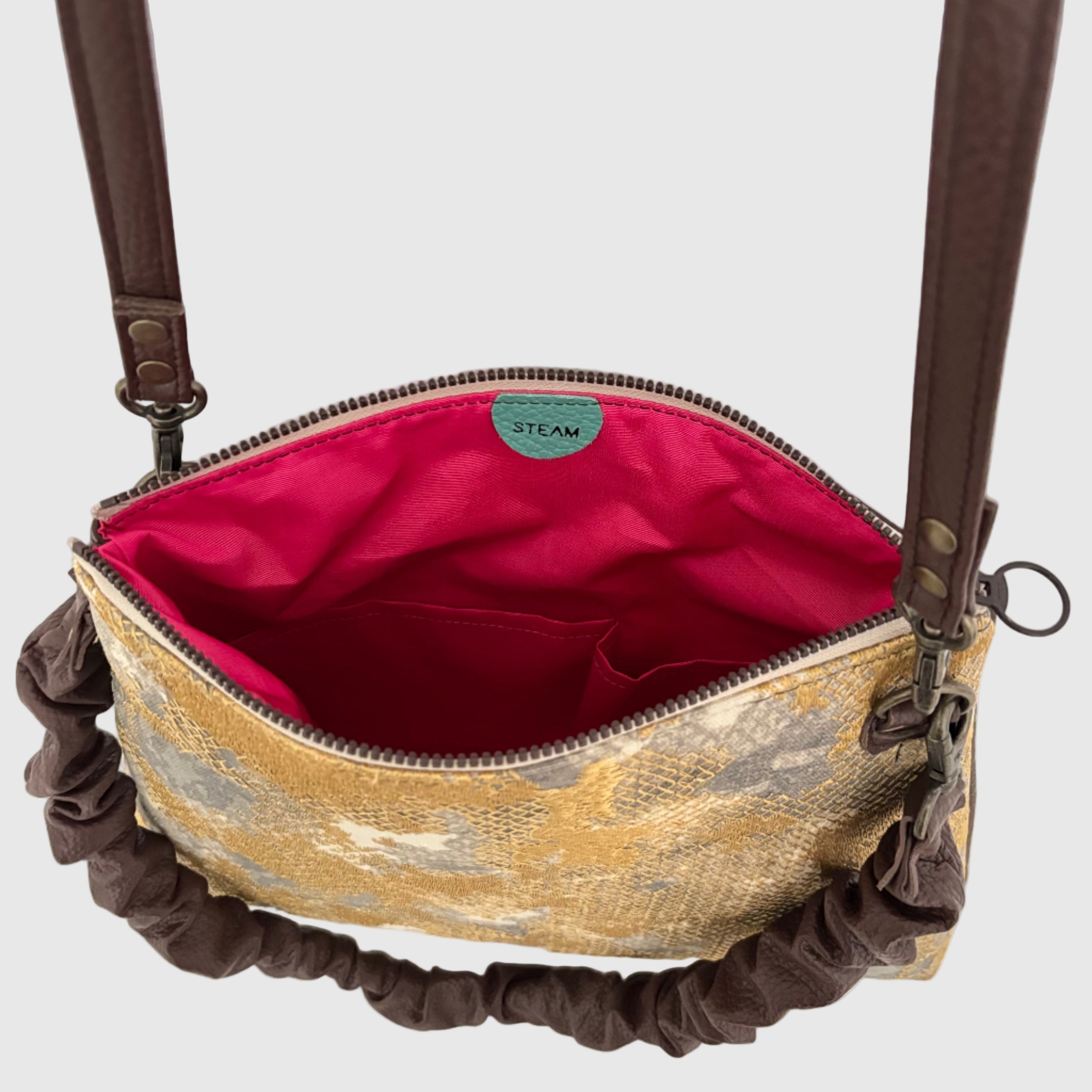 マーブルクロスステッチゴールド L / フラットポシェットM