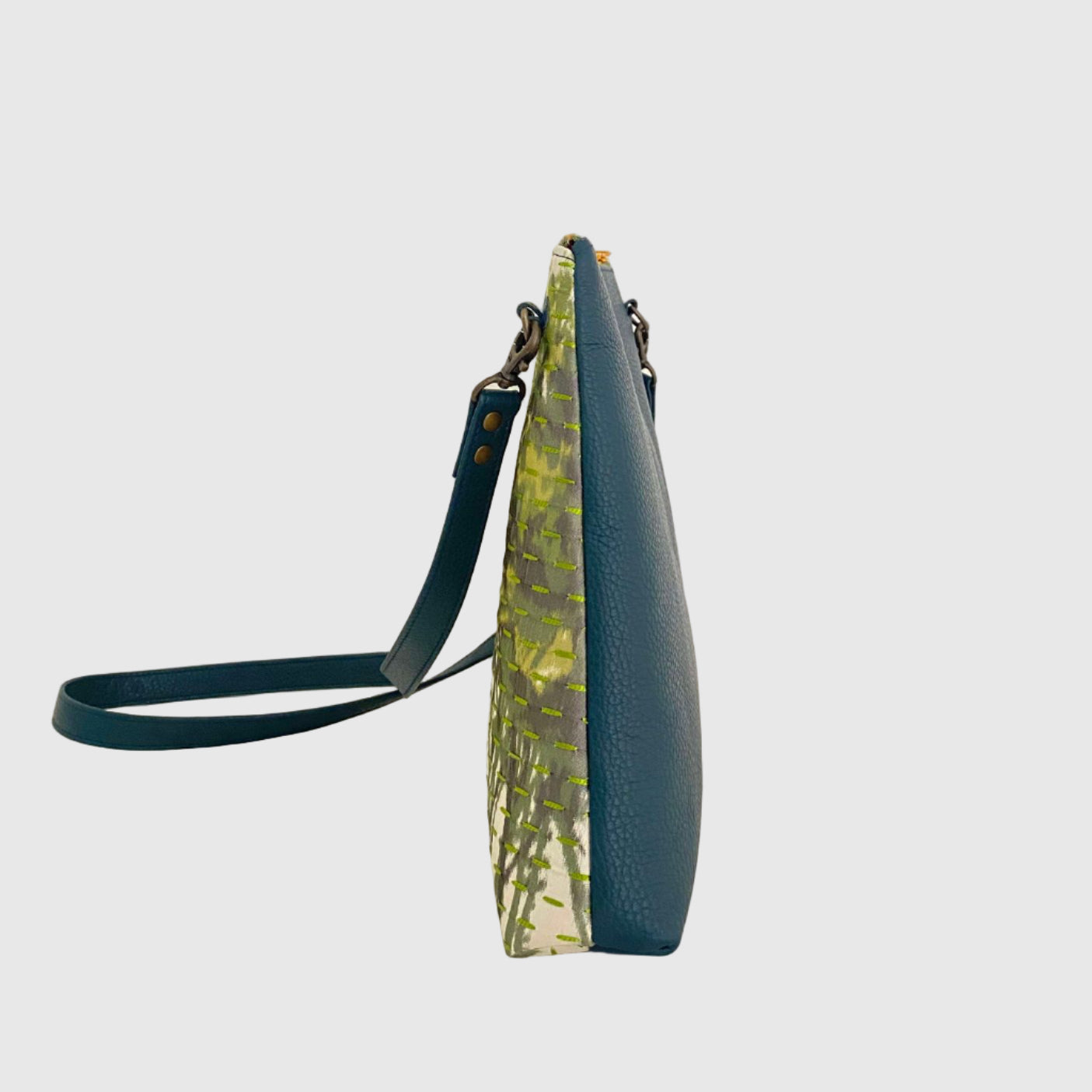 グリーンステッチタフタ S / フラットポシェットM