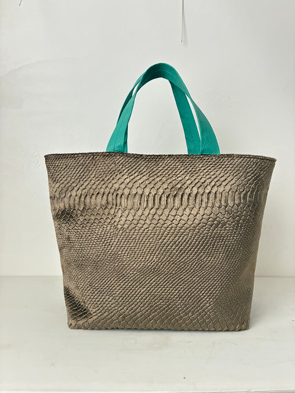 ベロア型押しベージュ / ボートバッグM