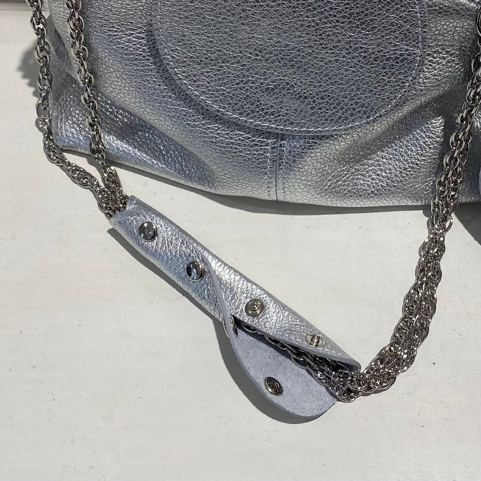 シルバーシマー  / 口金レザーポシェットM