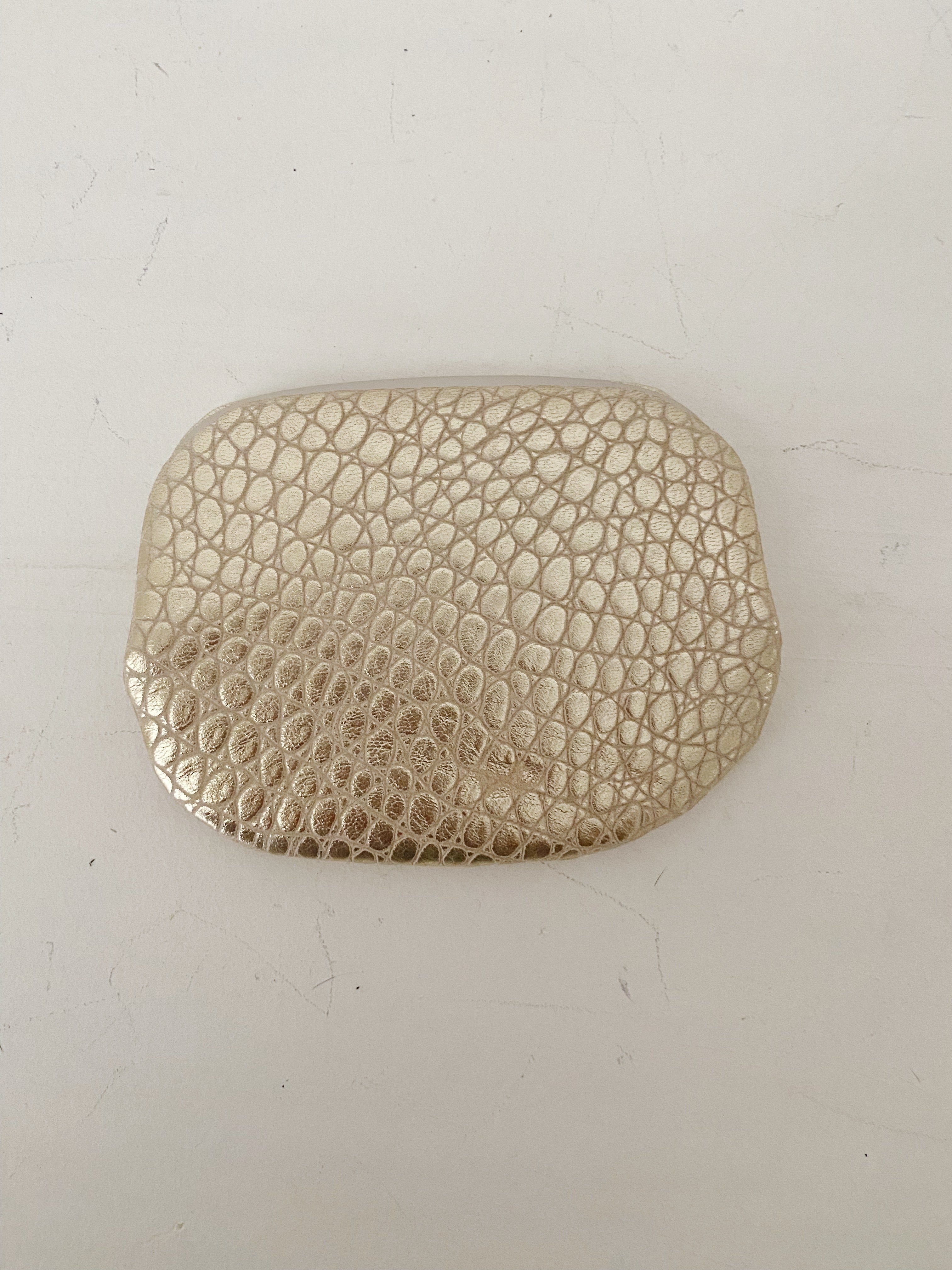 ゴールド小型押しクロコ / パックンケースM