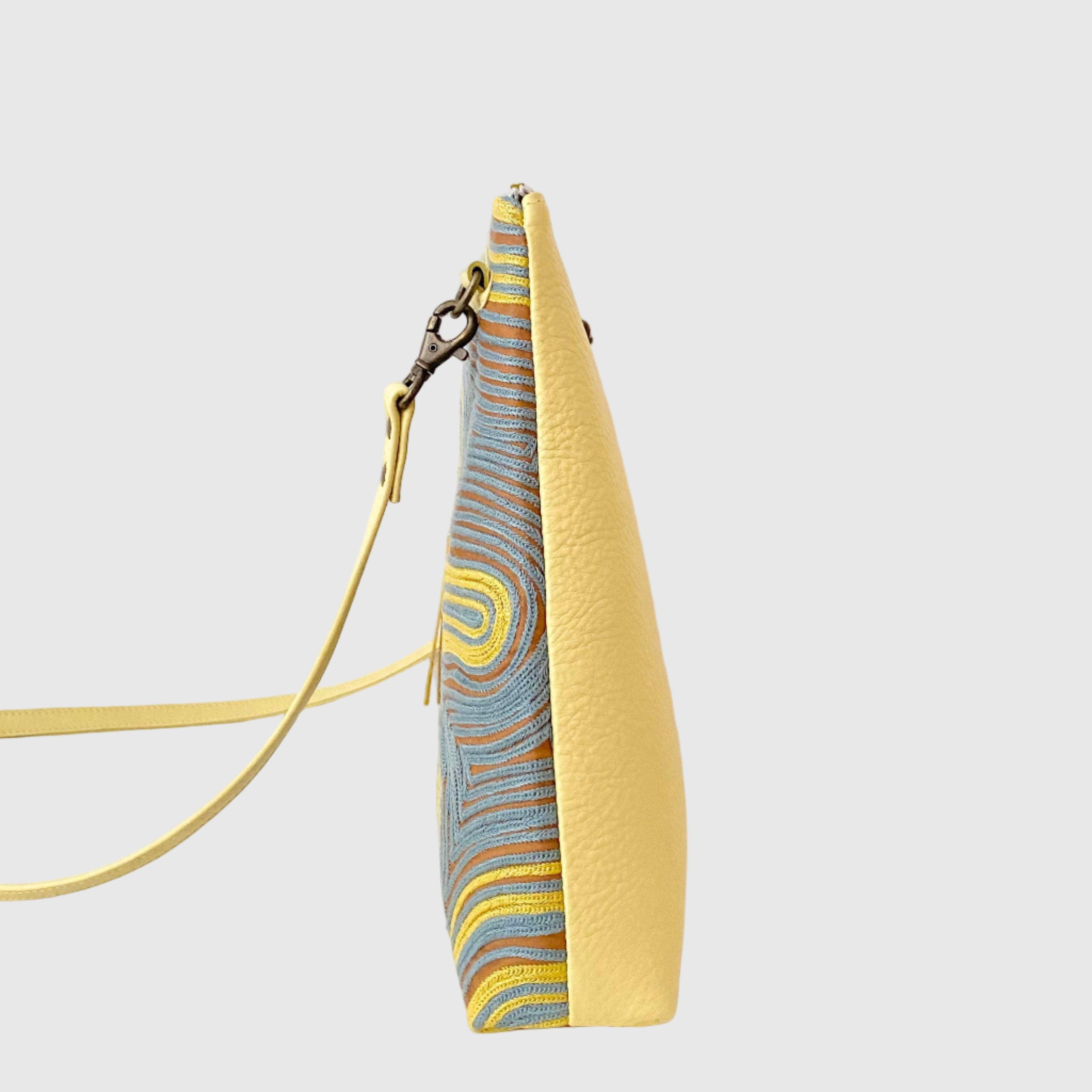 イエローブルーオーシャニー XL / フラットポシェットM