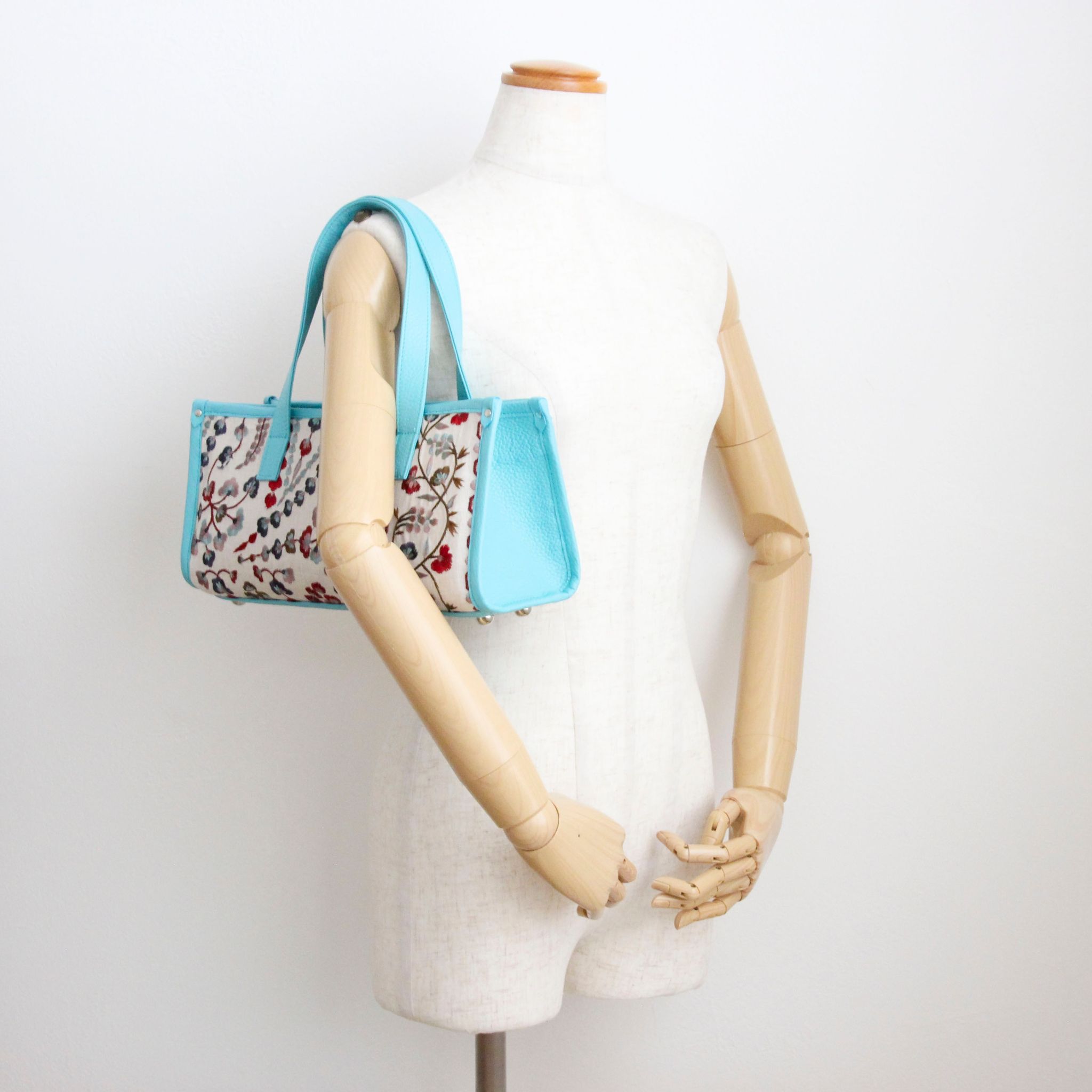 スプリングプランツホワイトベース LXL ×アクア / バーティカルトート ショート