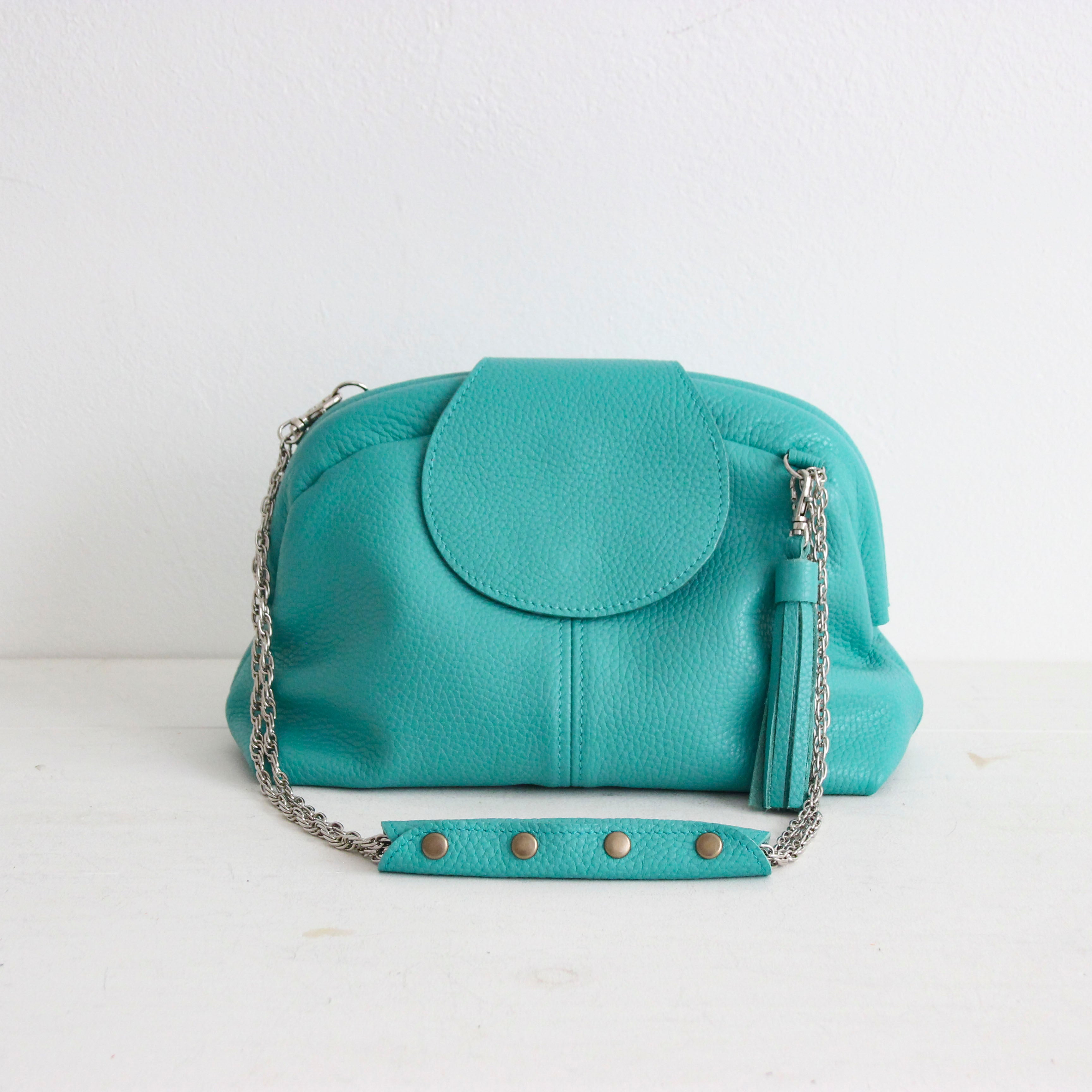 エメラルド  / 口金レザーポシェットM