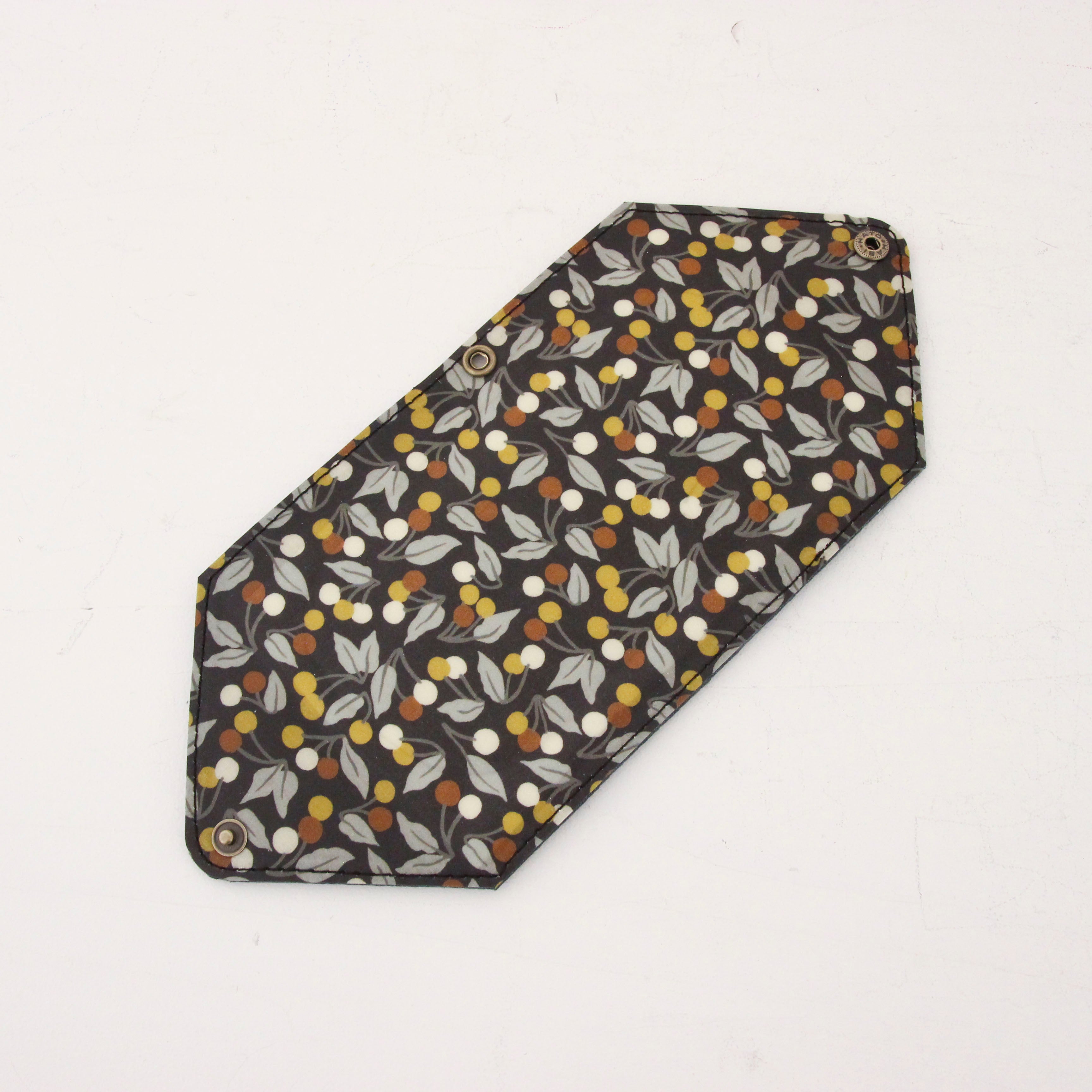 ブラックシマー×プラダブラックフラワー / マスクケース