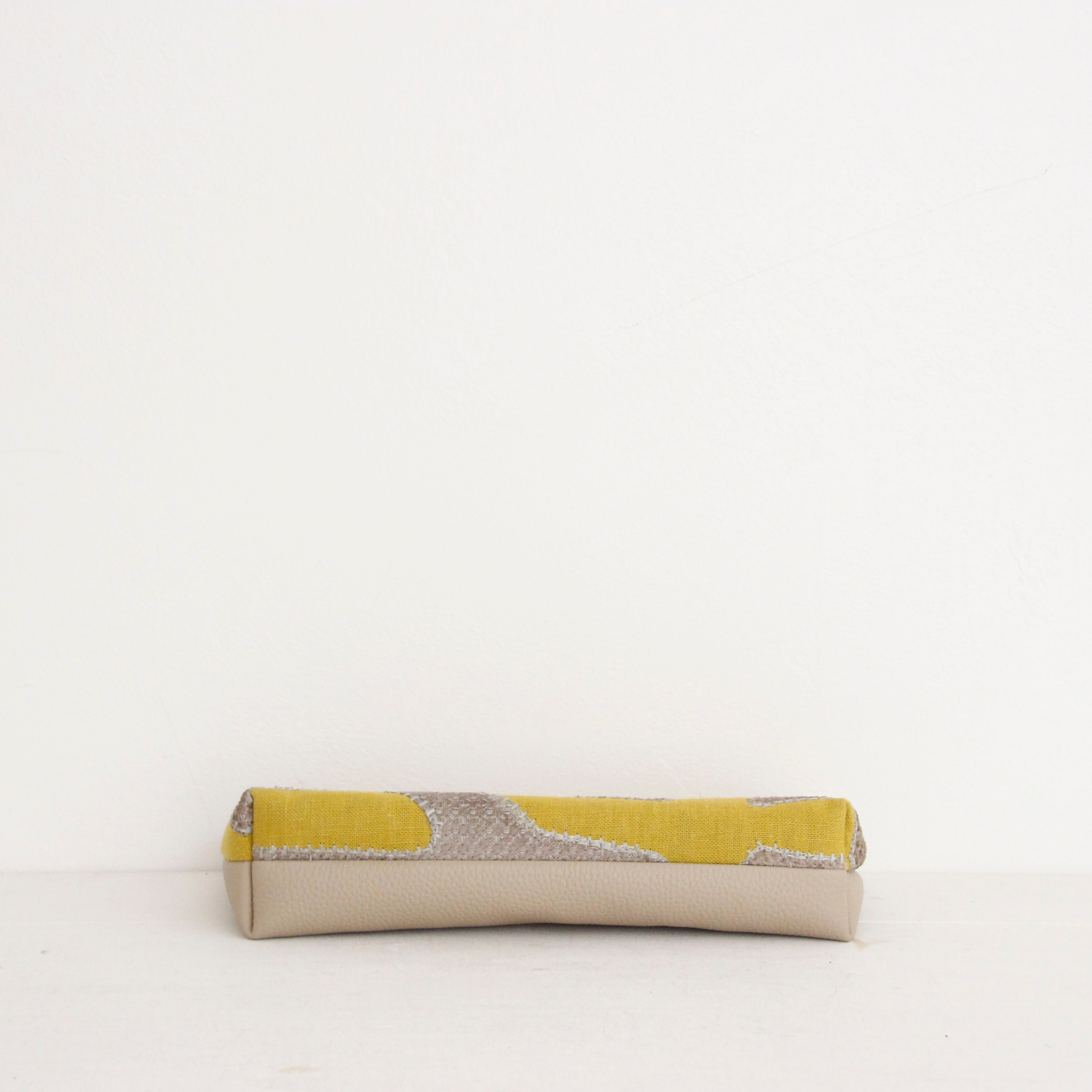 ベルベットアップリケイエロー×ベージュ / フラットポシェット LXL