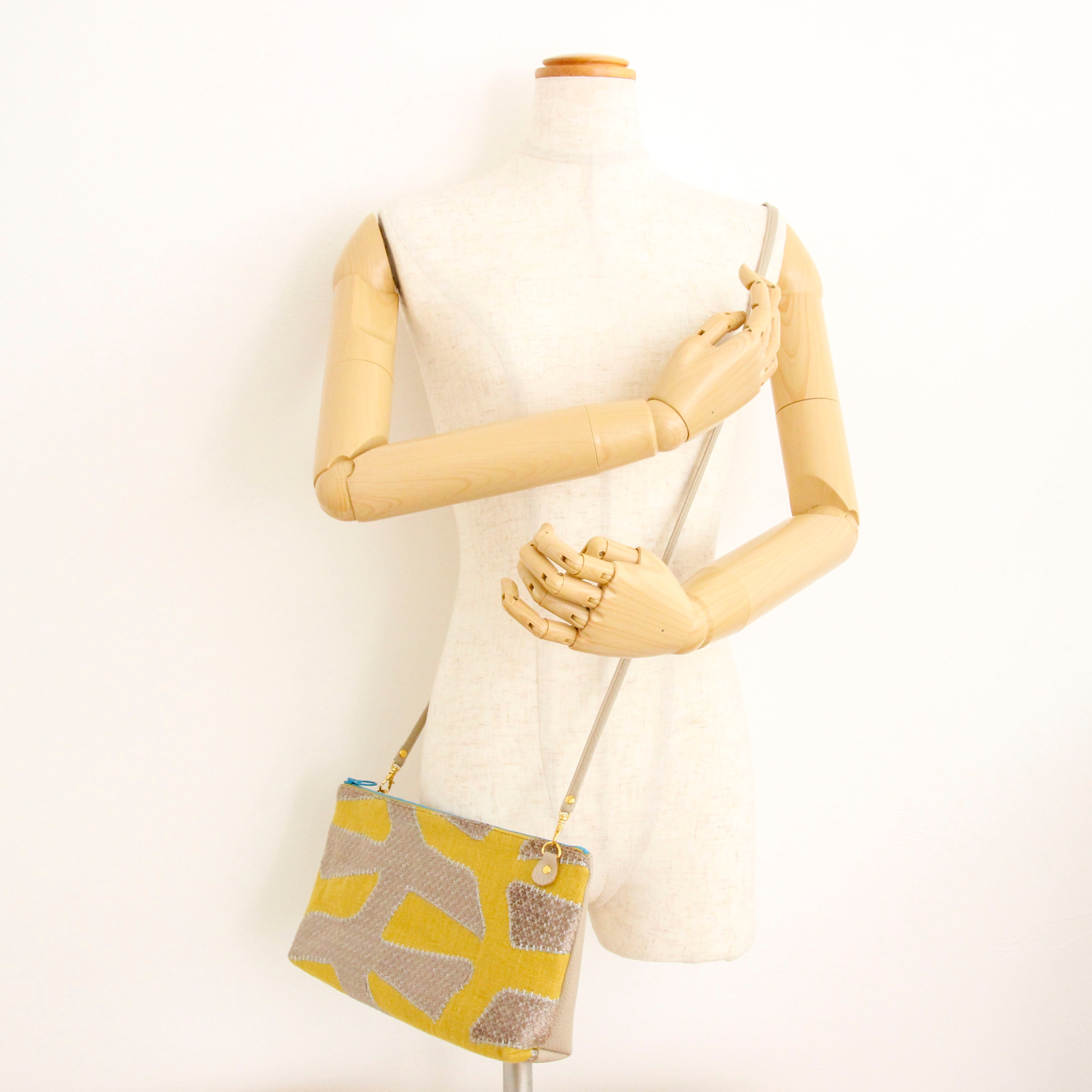 ベルベットアップリケイエロー×ベージュ / フラットポシェット LXL