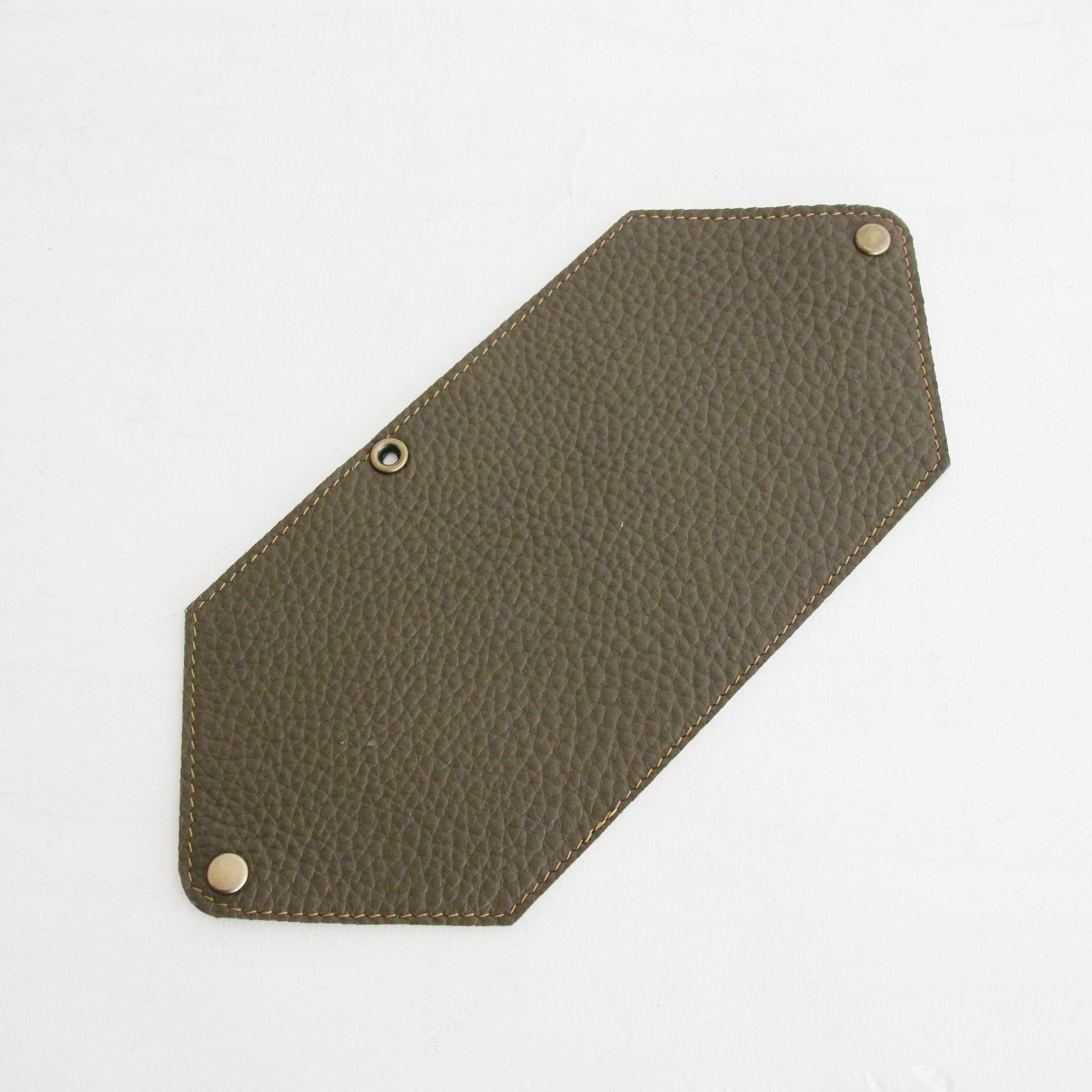 カーキレザー / マスクケース