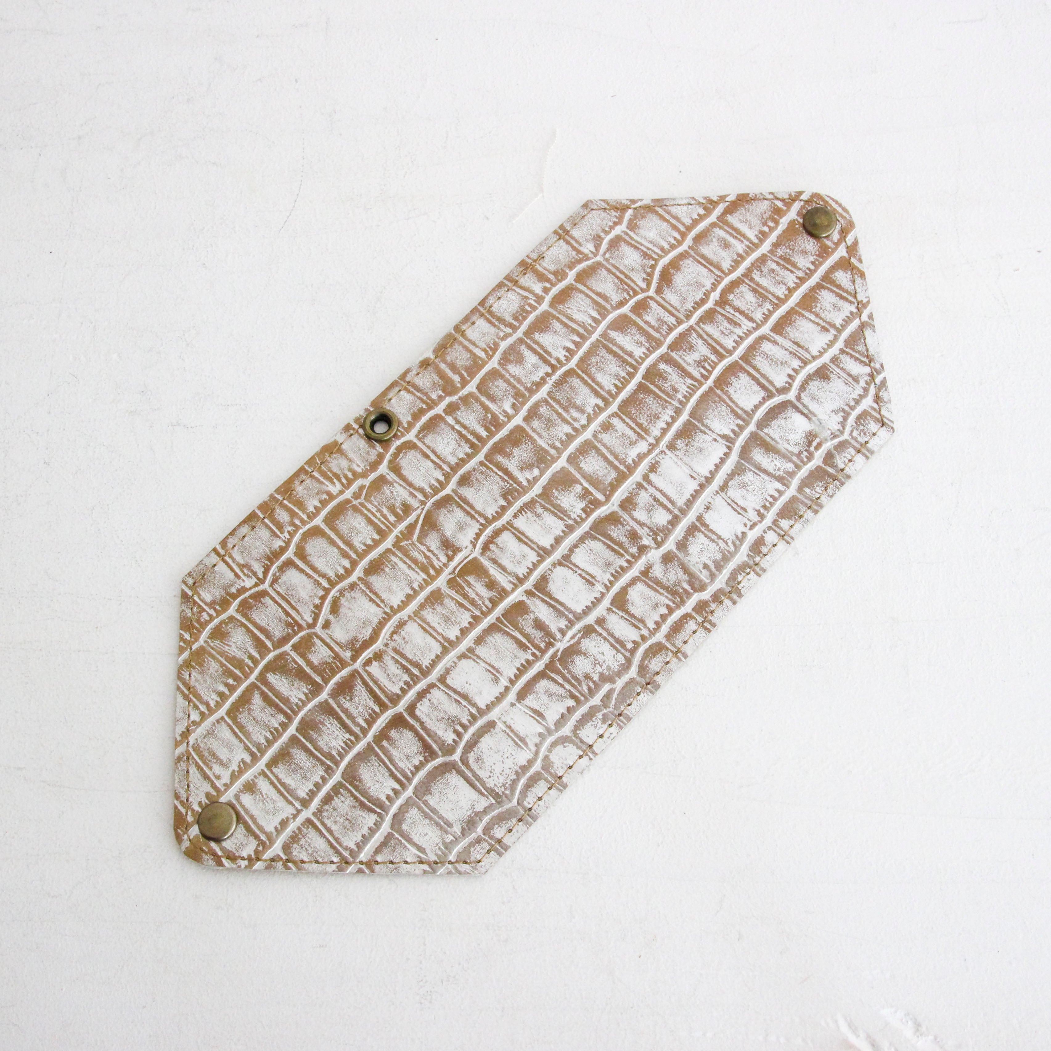 シルバークロコレザー / マスクケース