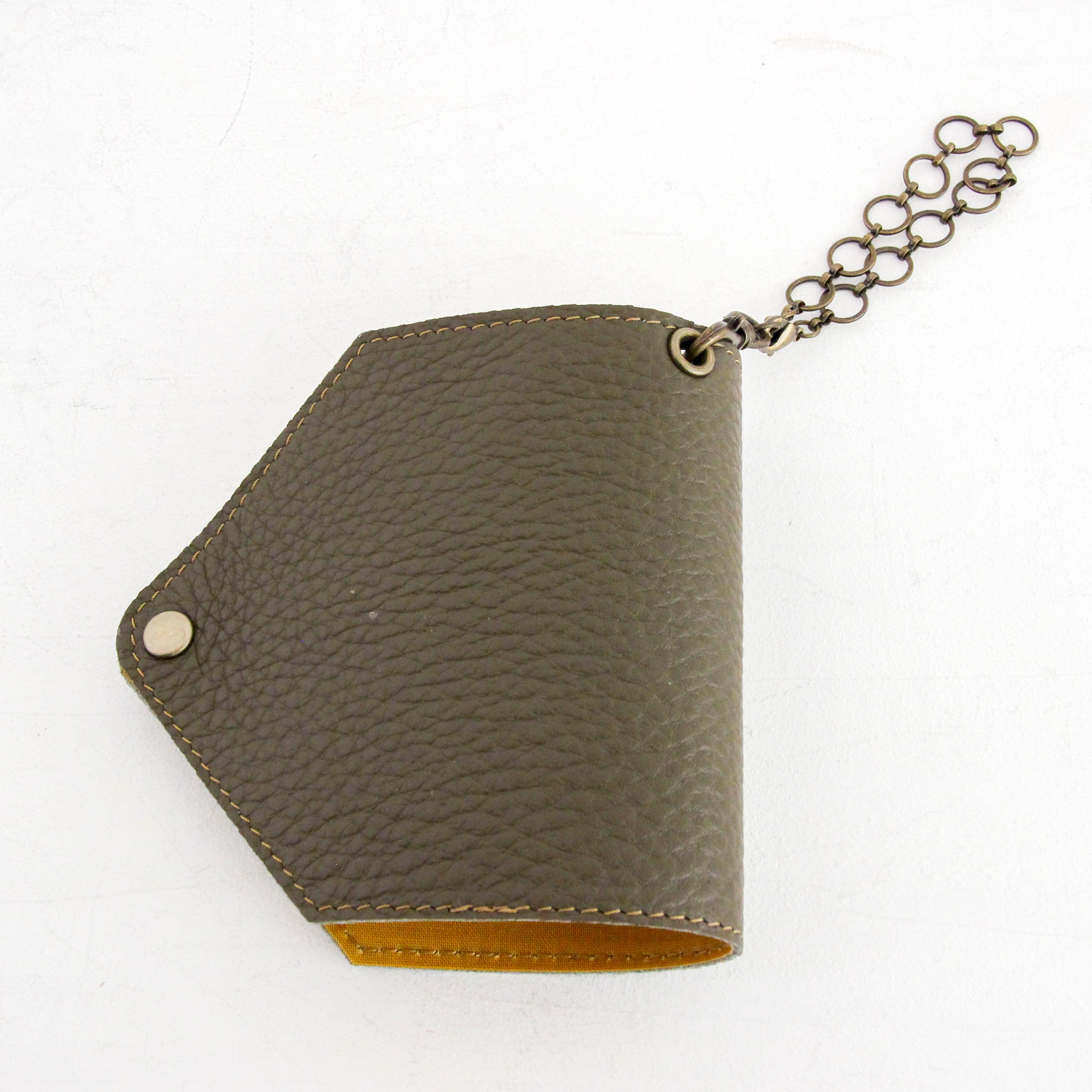 カーキレザー / マスクケース