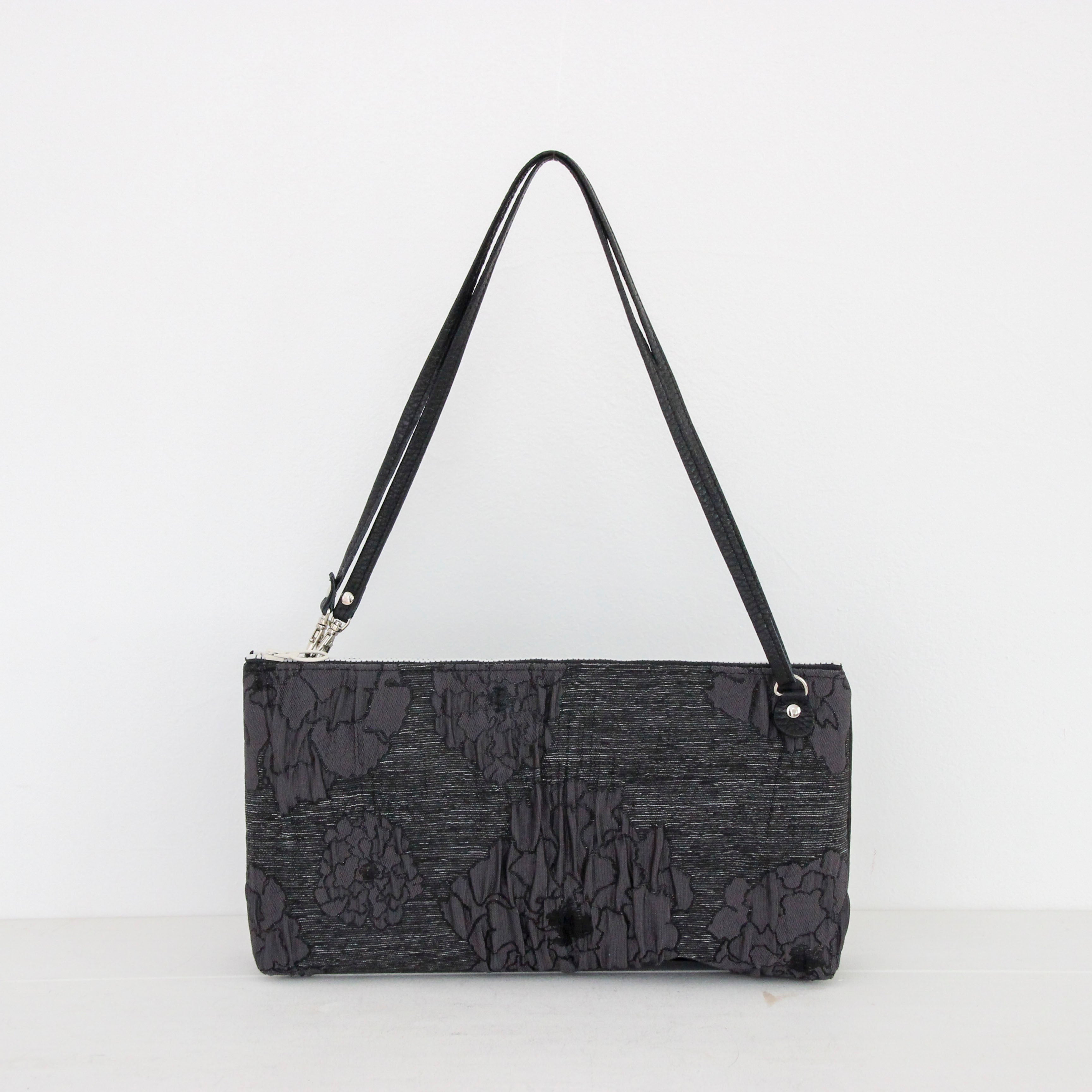 プラダブラックフラワー / フラットポシェット