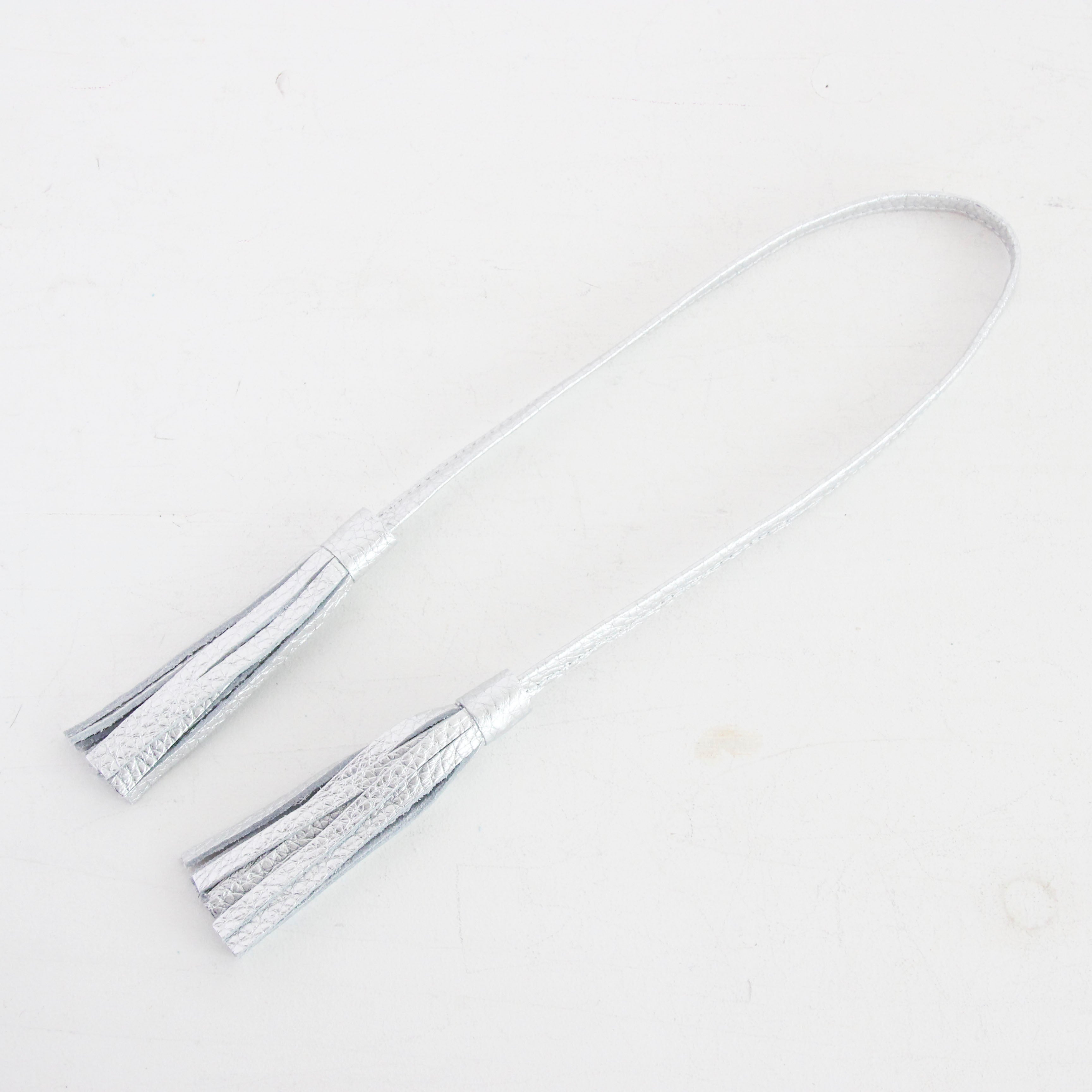 シルバーシマー / レザータッセル