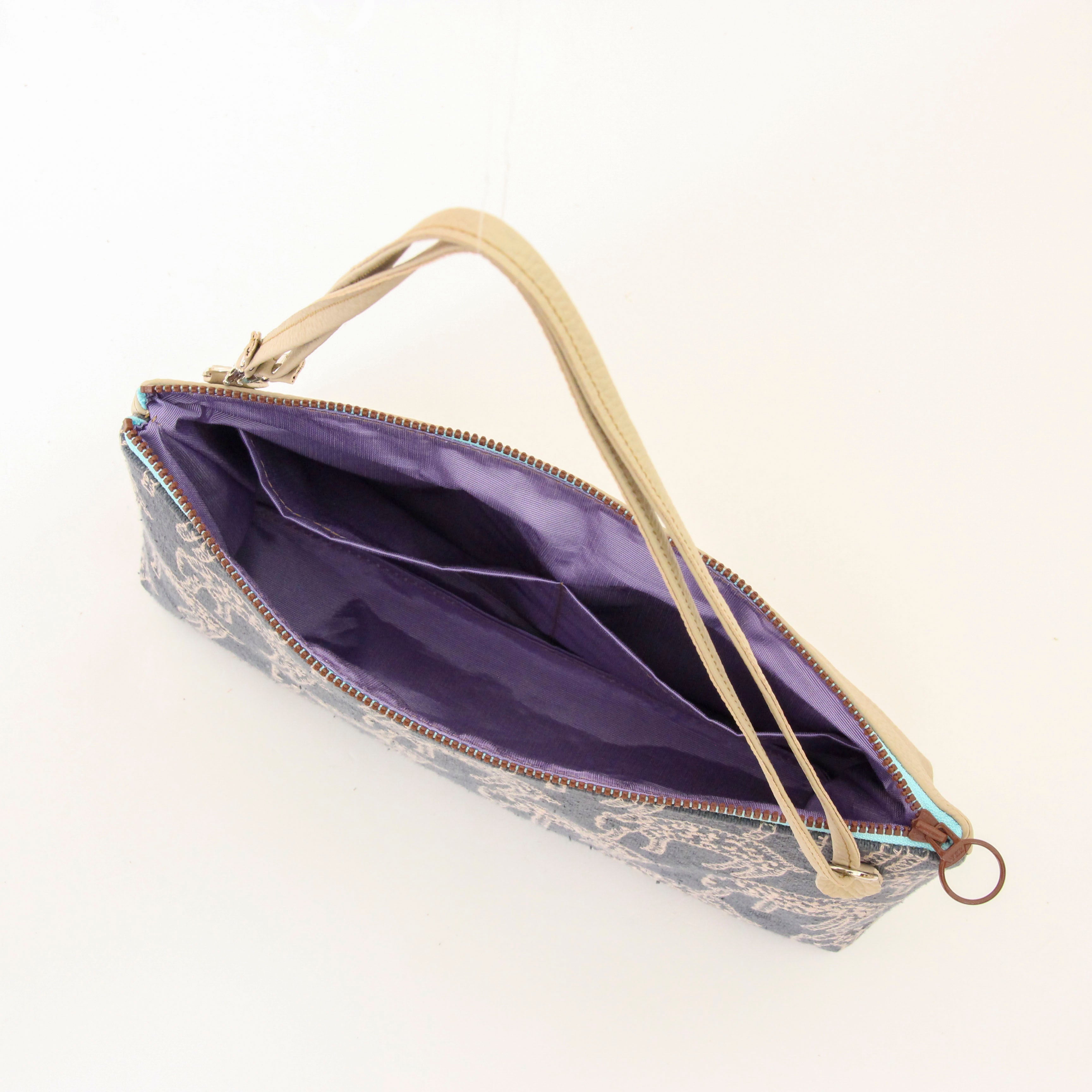 mina'sアニマルブルーグレー×ベージュ SXL/ フラットポシェット