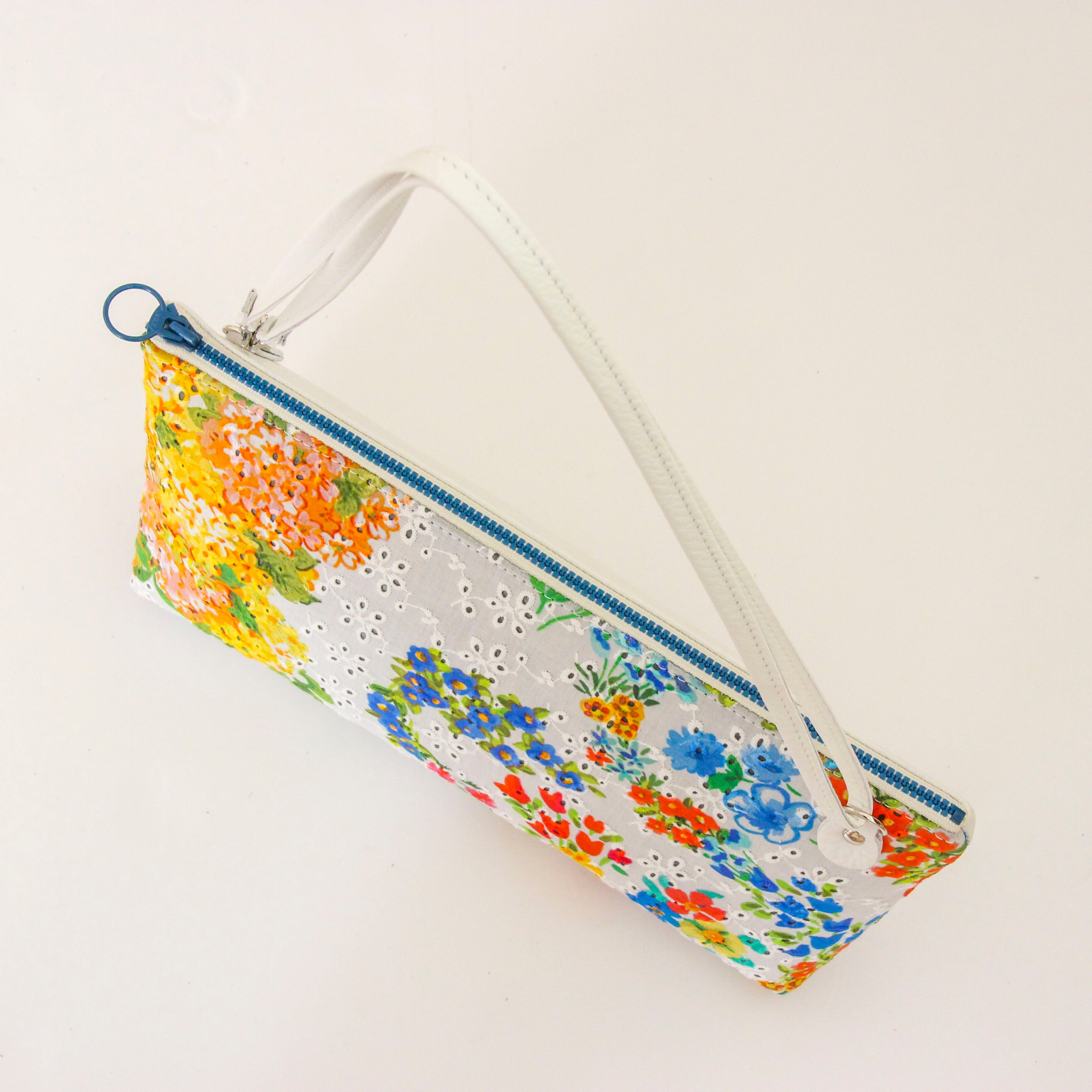 グッチフラワーレース×ピュアホワイトXL / フラットポシェット