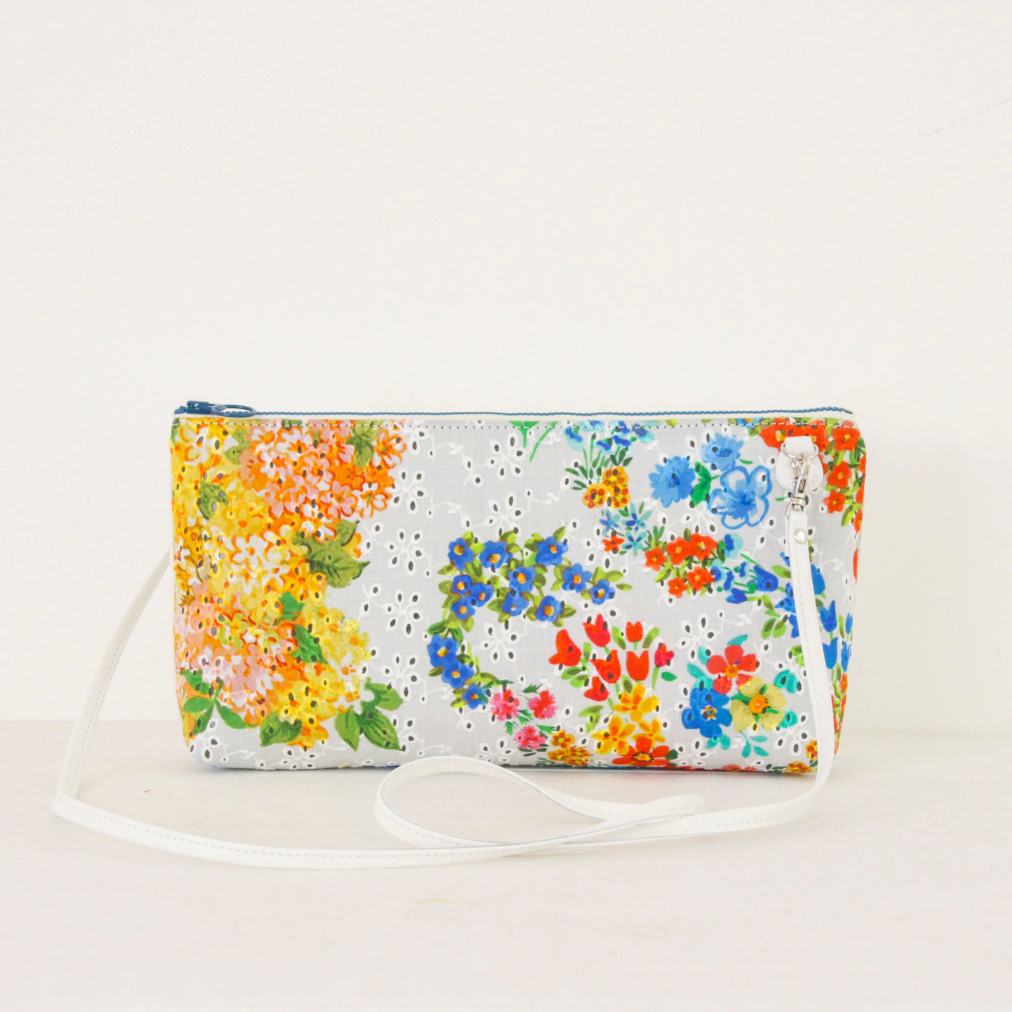 グッチフラワーレース×ピュアホワイトXL / フラットポシェット