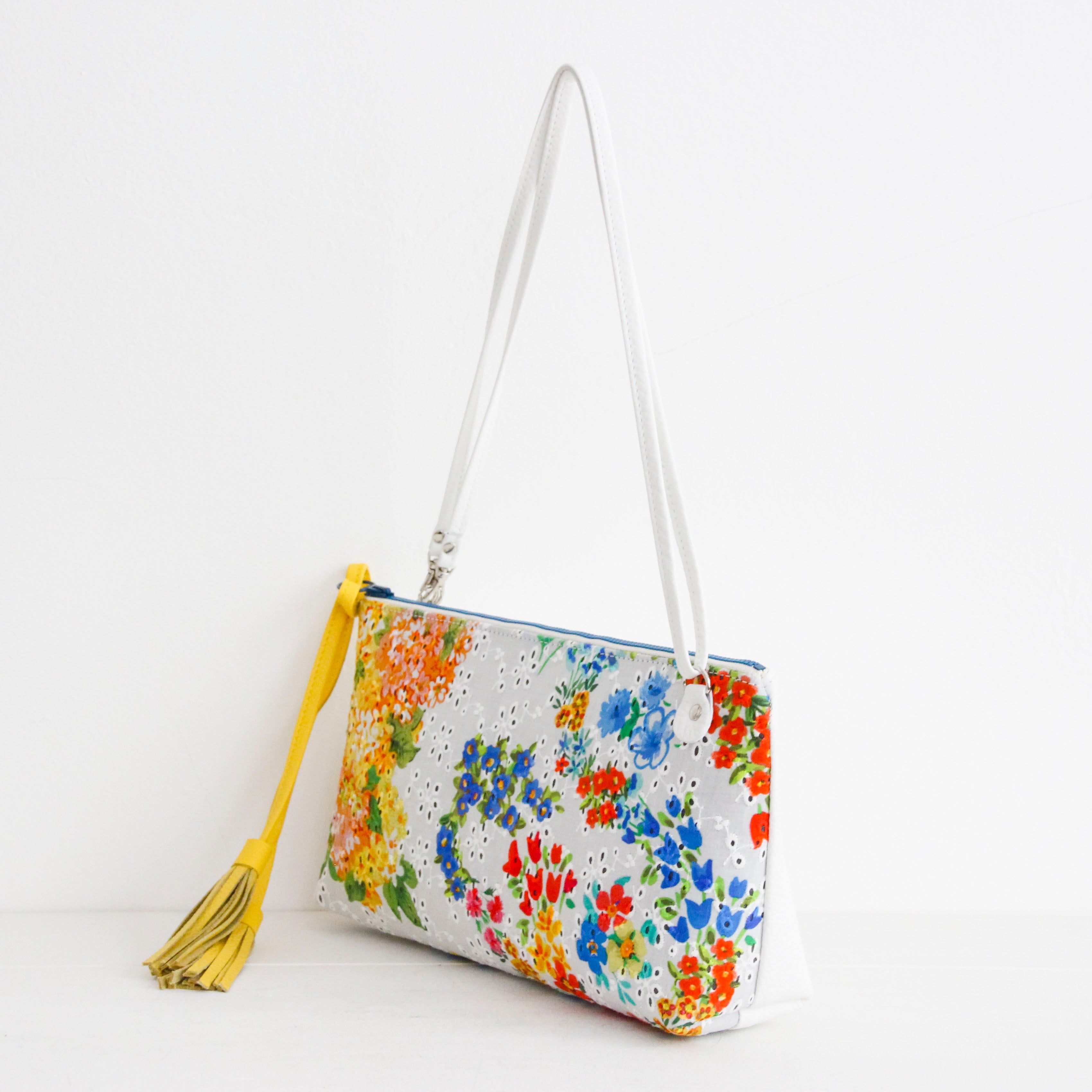 グッチフラワーレース×ピュアホワイトXL / フラットポシェット