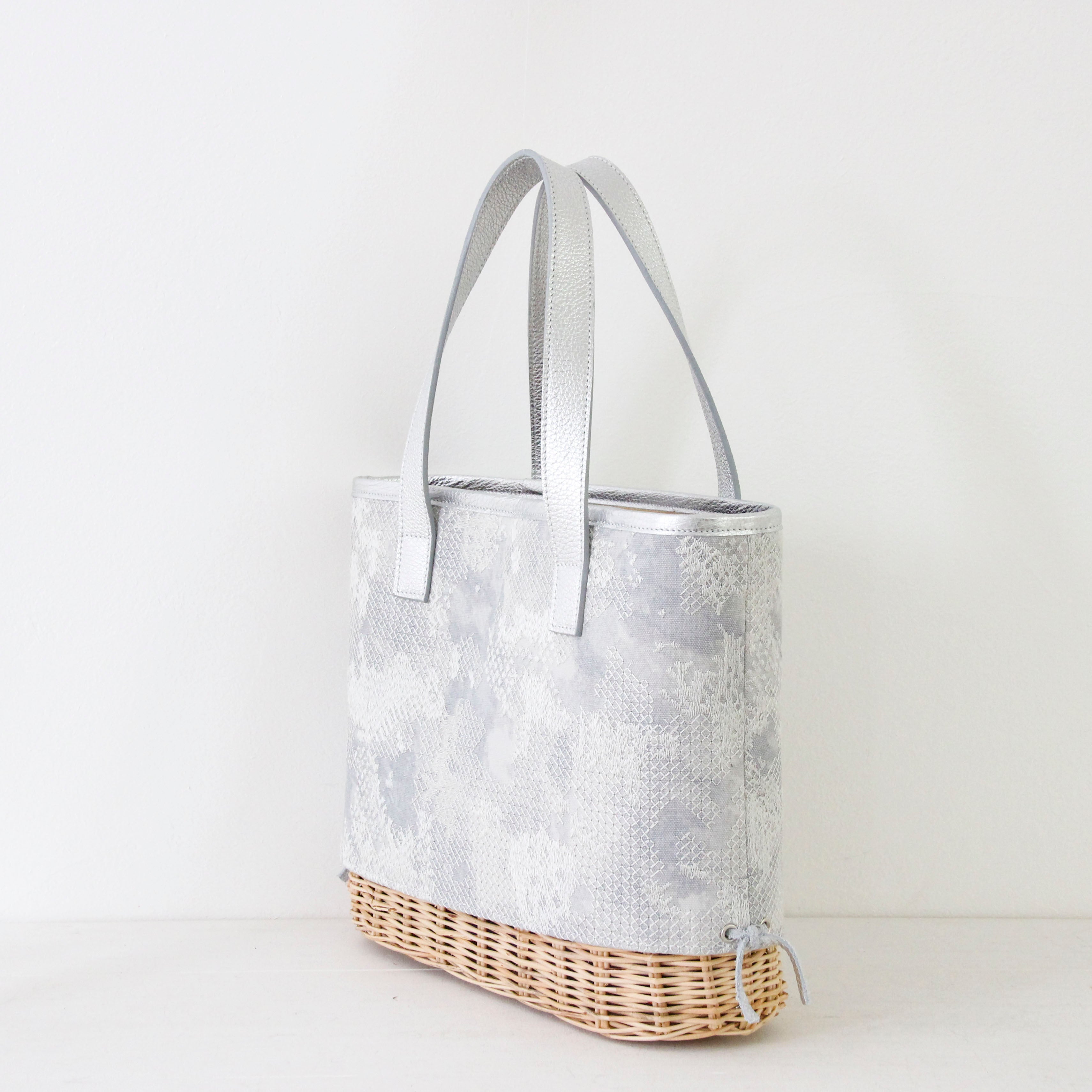 マーブル刺繍シルバーXL / かごトート