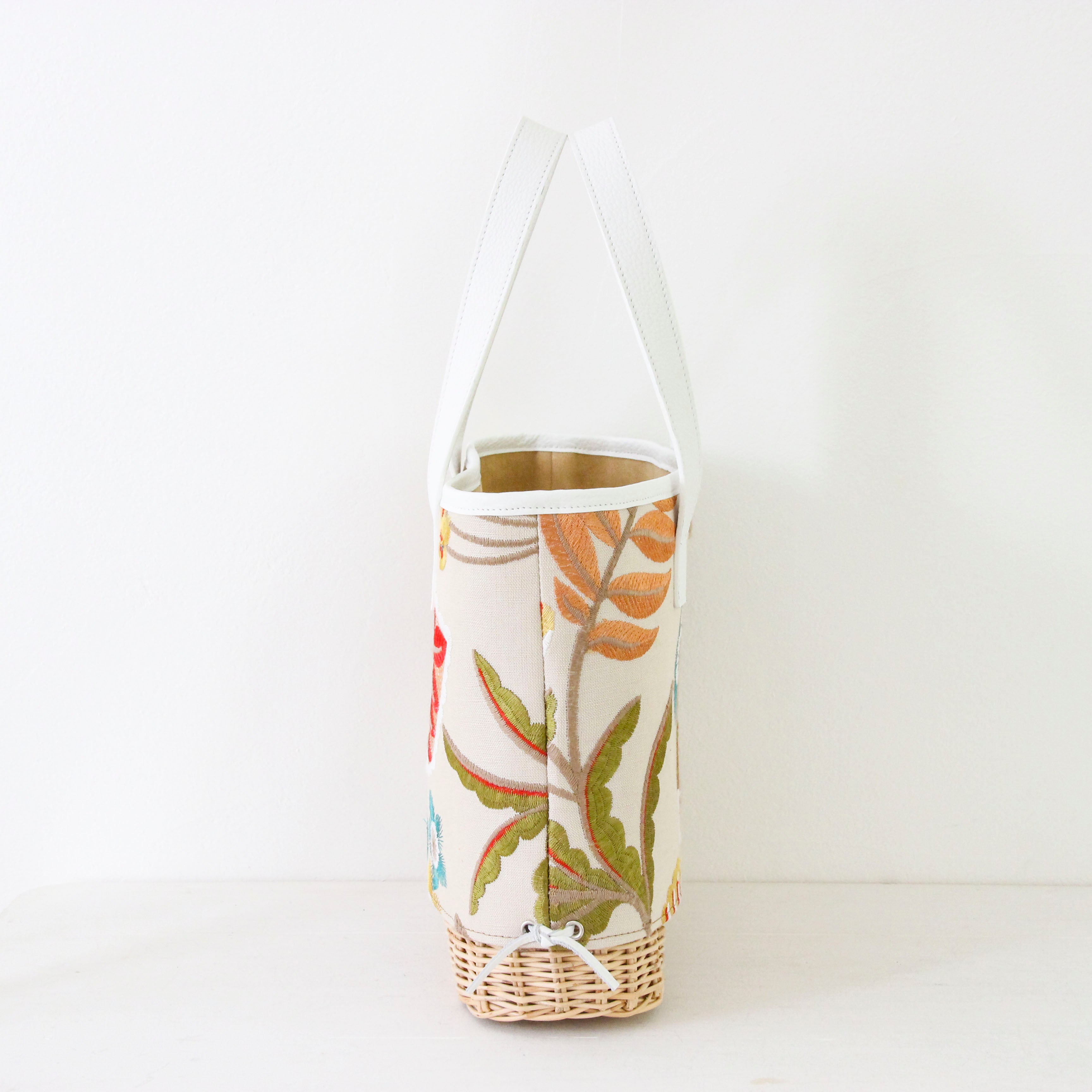 トロピカルフラワー刺繍リネンブライトXL / かごトート