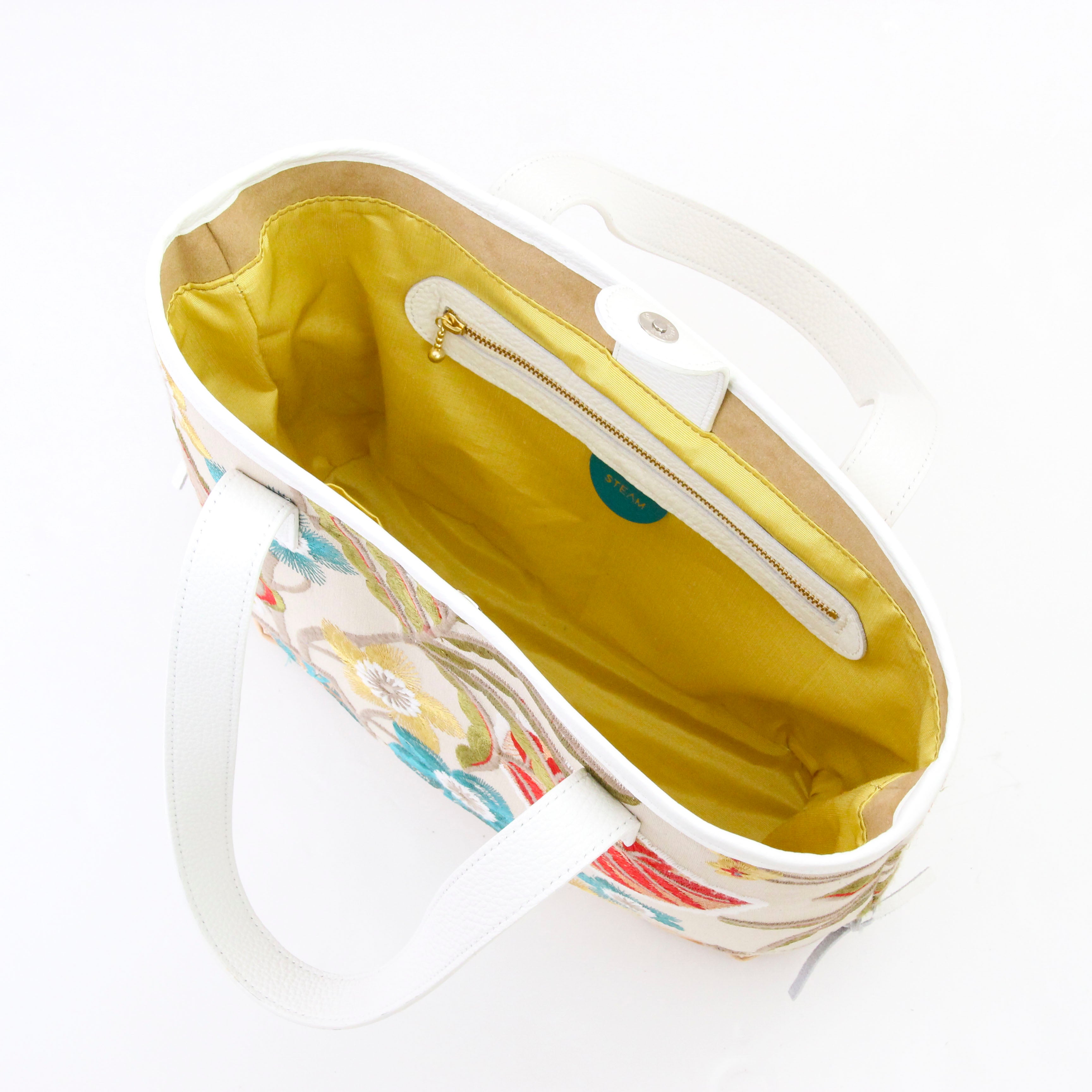 トロピカルフラワー刺繍リネンブライトXL / かごトート