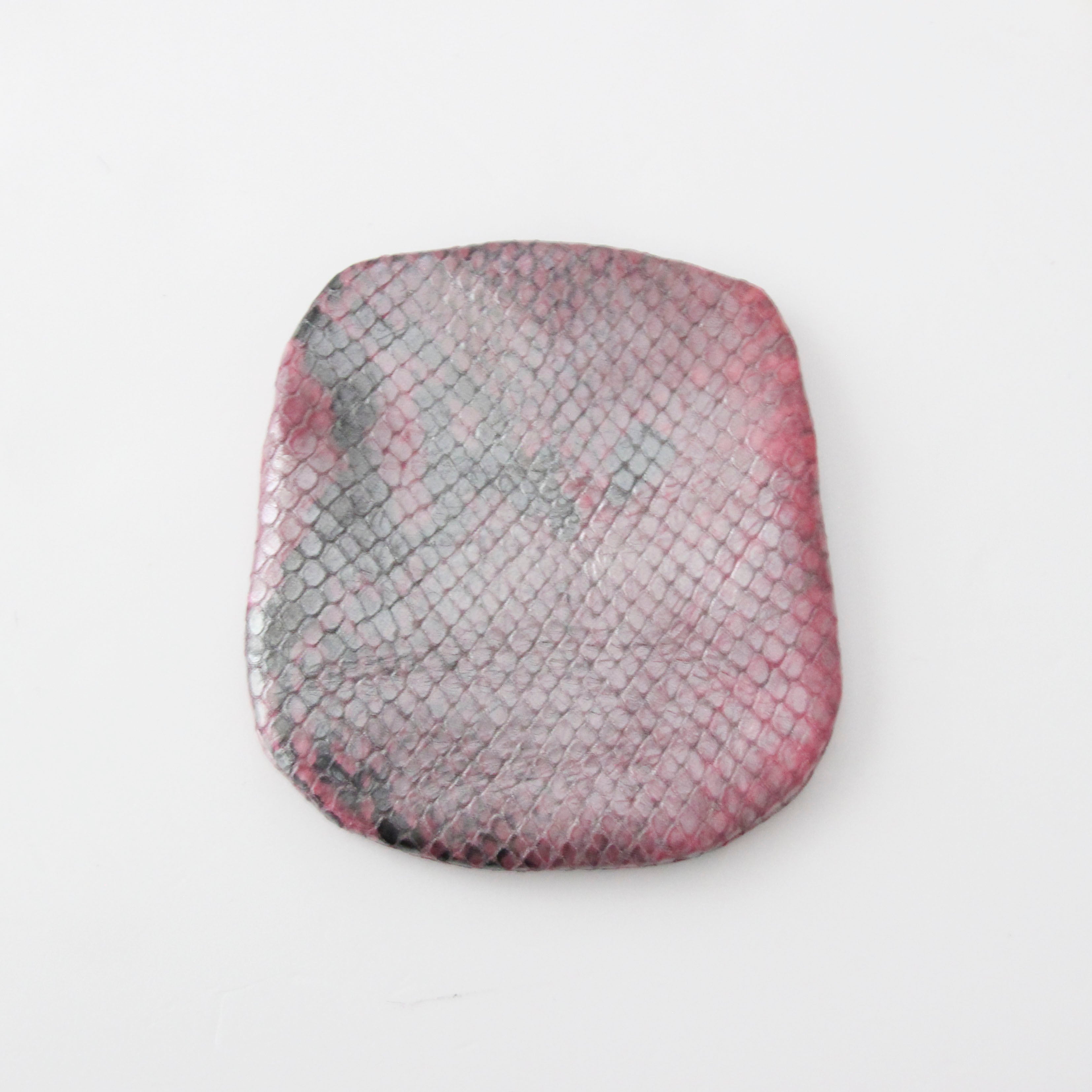 ピンクシルバーUroko / パックンケースSプラス