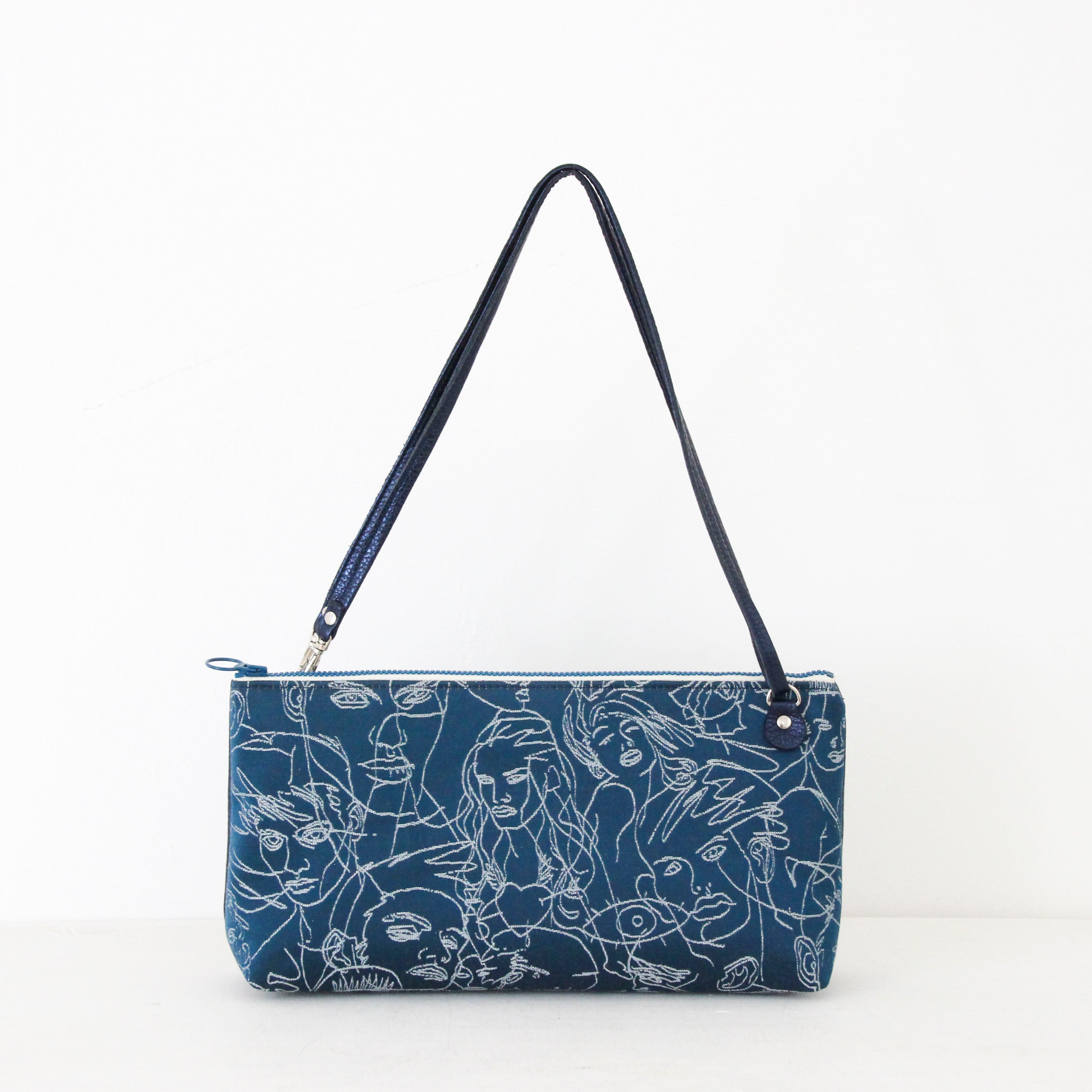 ゴルティエフェイスブルー LXL/ フラットポシェット