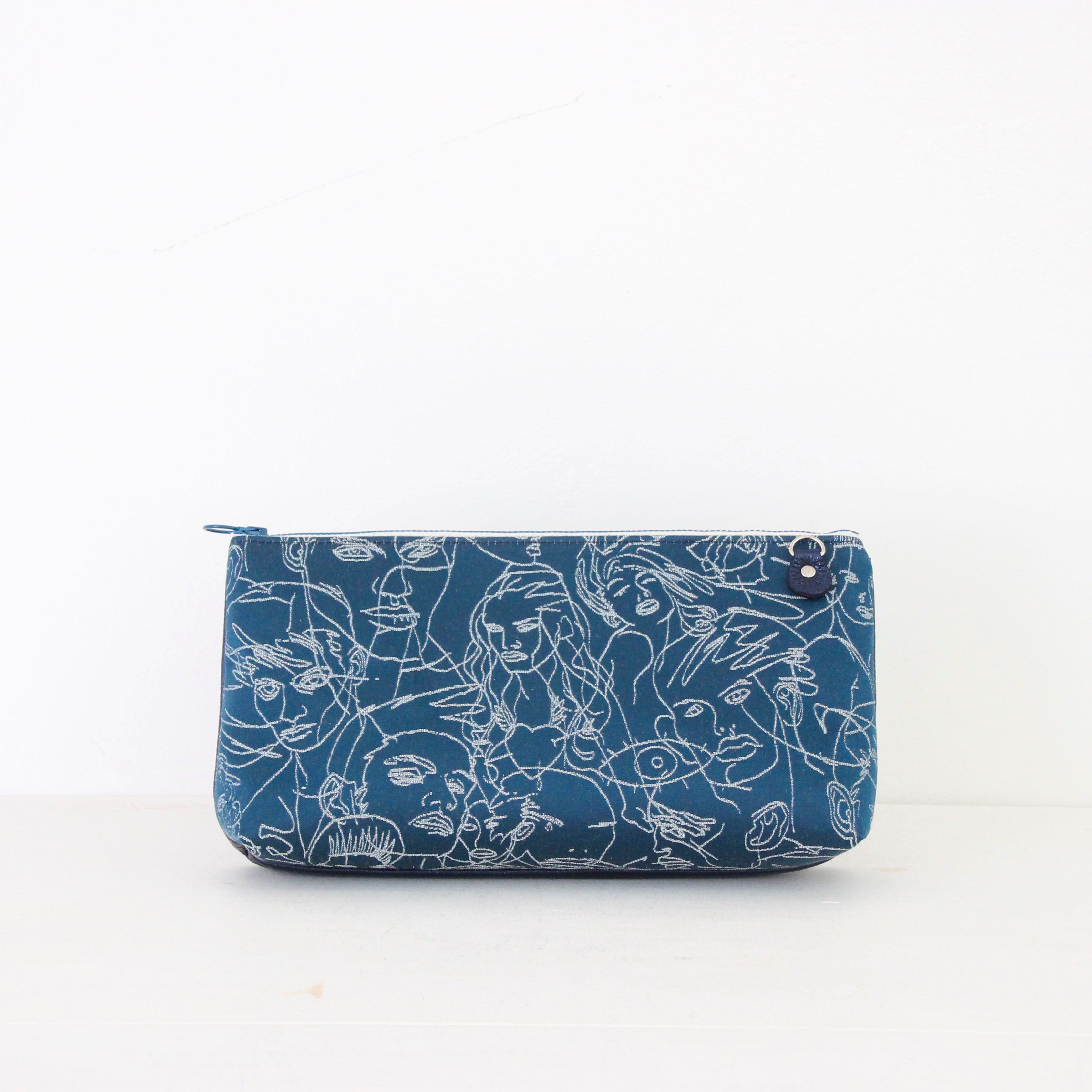 ゴルティエフェイスブルー LXL/ フラットポシェット