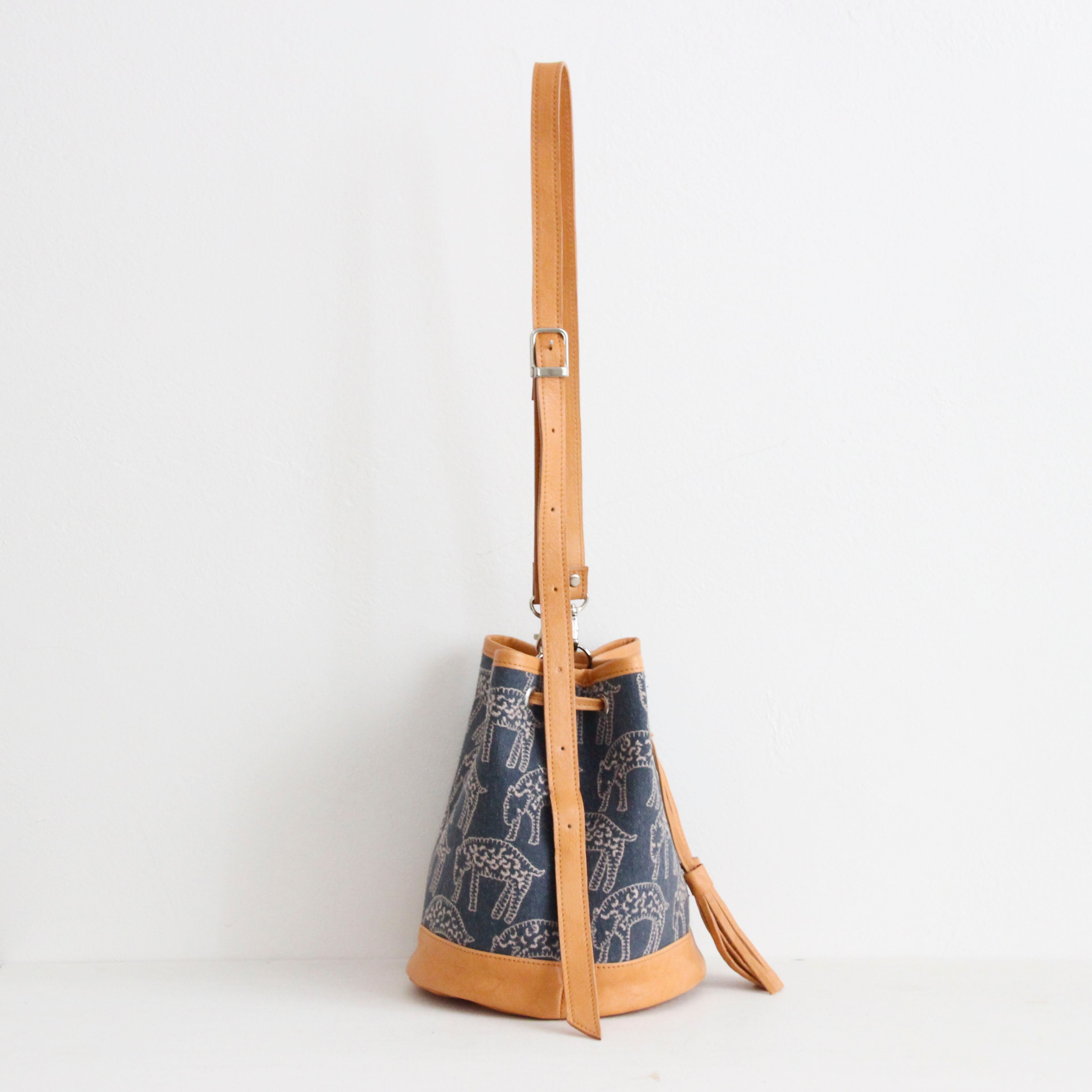 MINA'Sアニマルブルーグレー×ベージュ /バケットバッグS/SXL