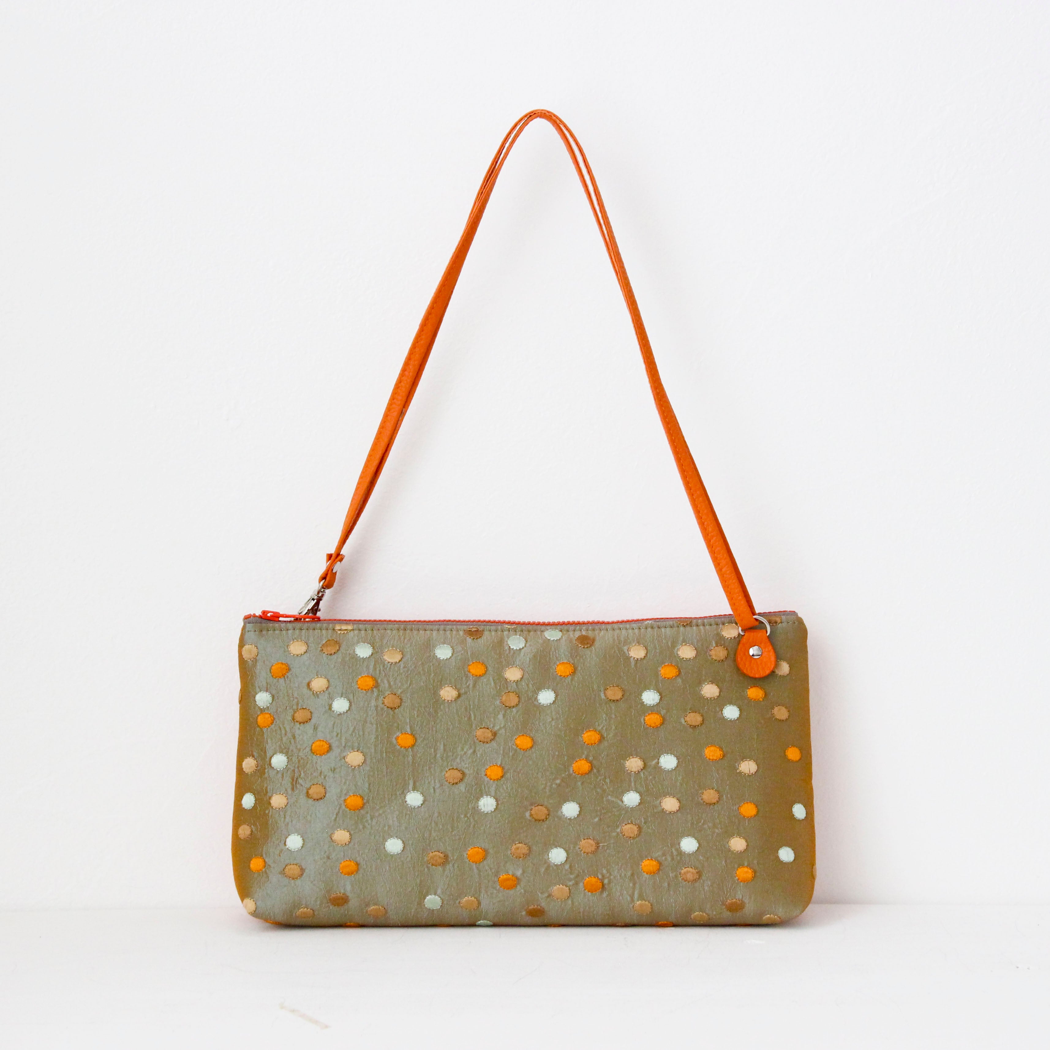 ベージュブラウンドット S ×オレンジ / フラットポシェット